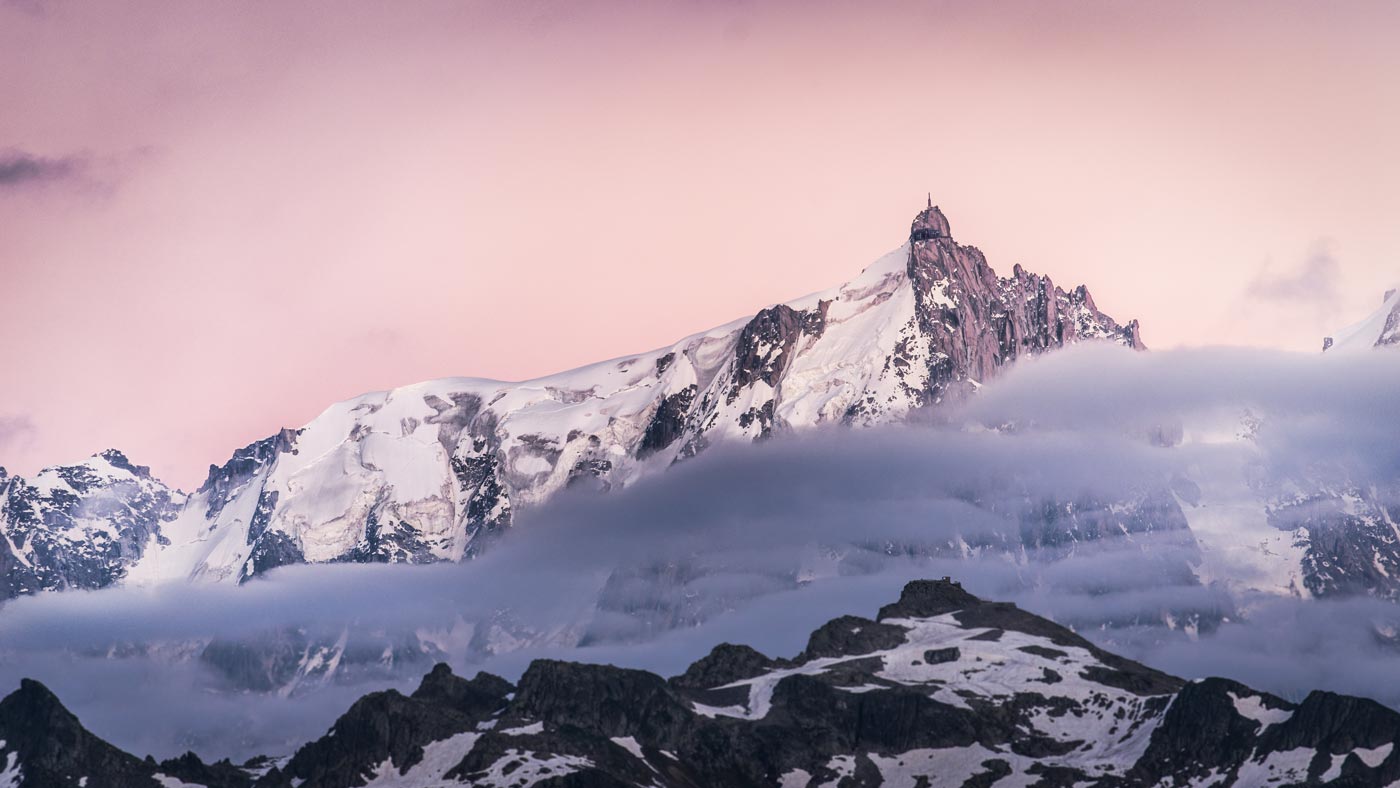 Photos de l’Aiguille du Midi, des arêtes, des glaciers et du massif du Mont-Blanc — tableaux photo sur aluminium Dibond