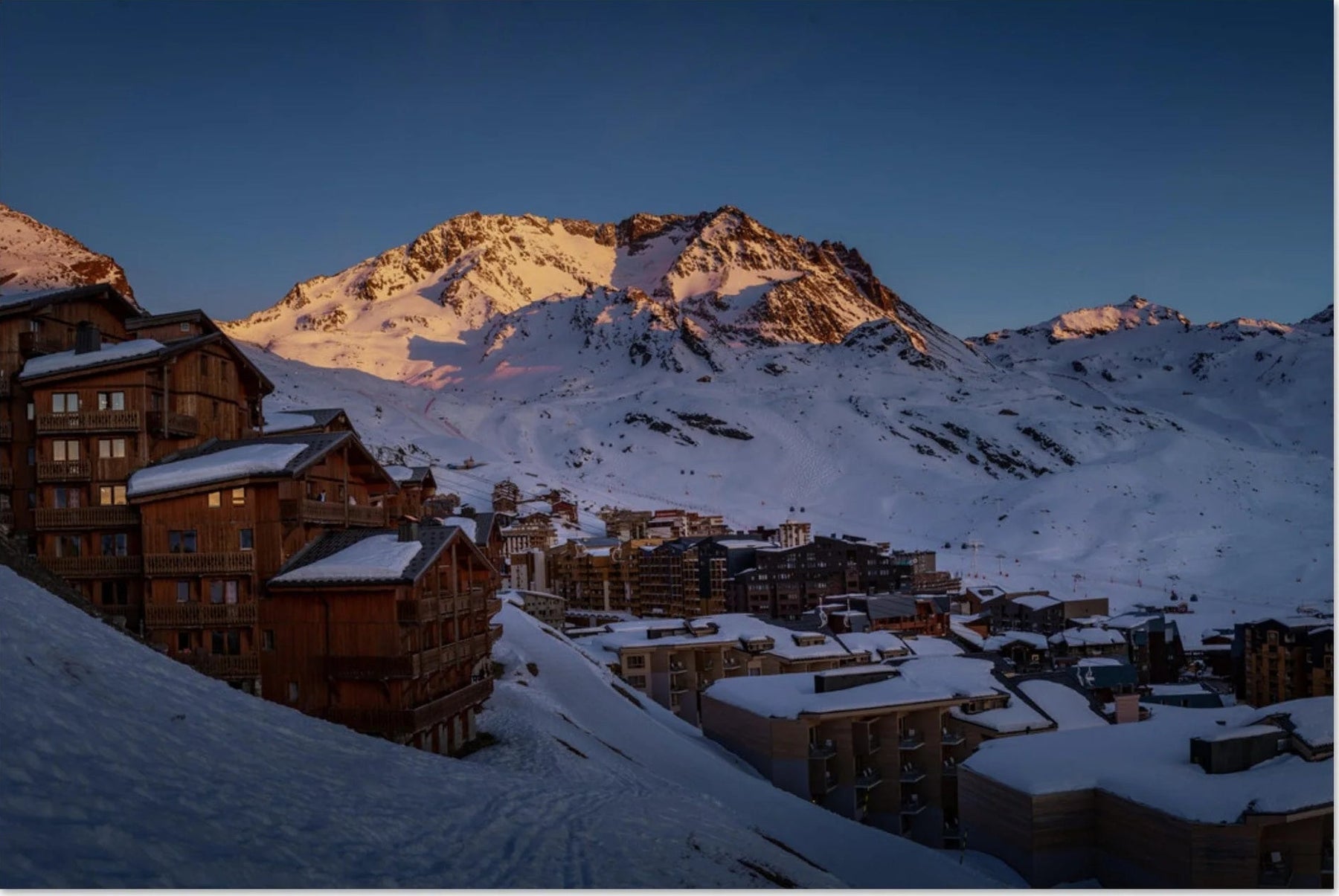 Photos de la station, de l’Aiguille de Péclet, des glaciers et des reliefs de Val Thorens