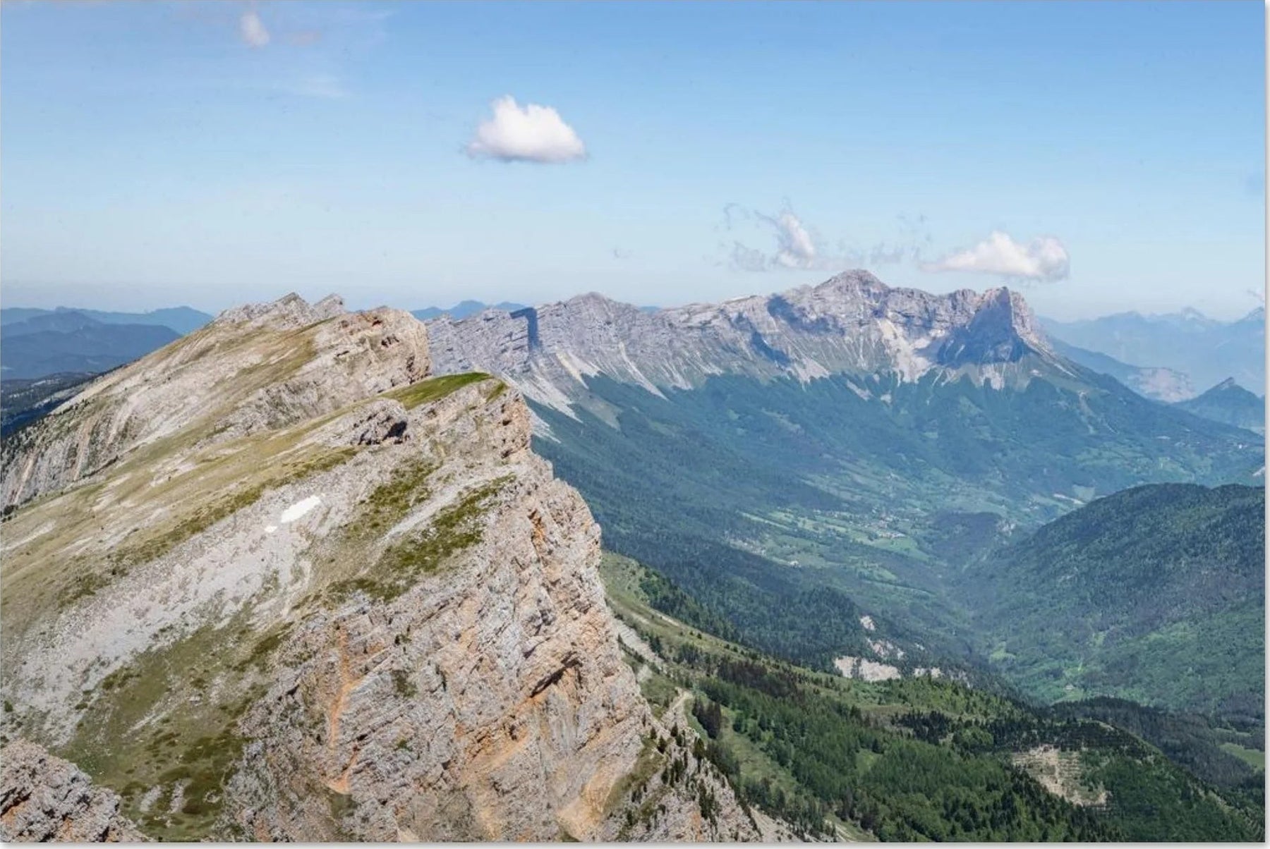 Photos du Mont Aiguille, des falaises, des hauts plateaux et des vallées du Vercors