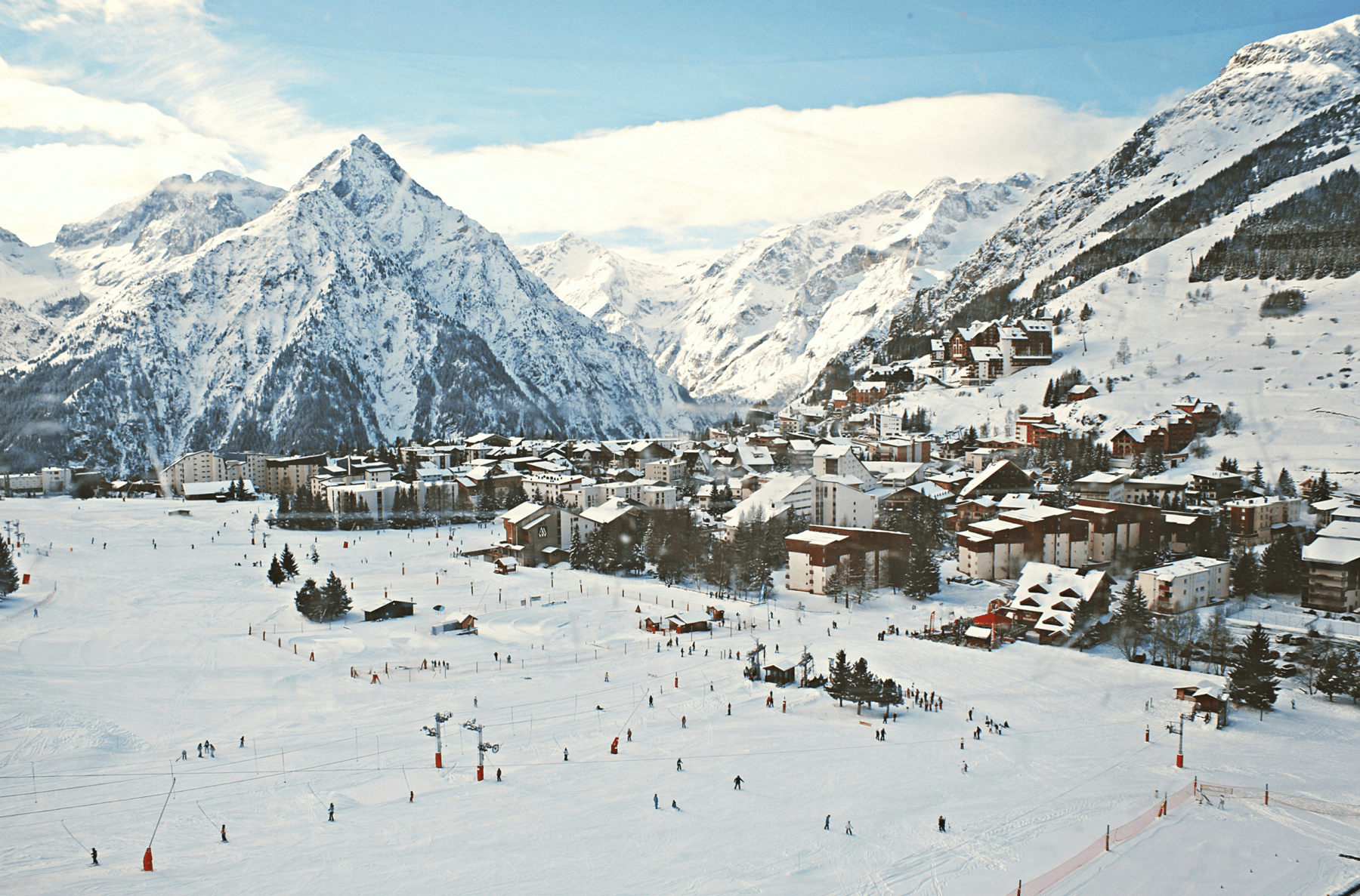 Photos of Les Deux Alpes resort, slopes, and snowy landscapes