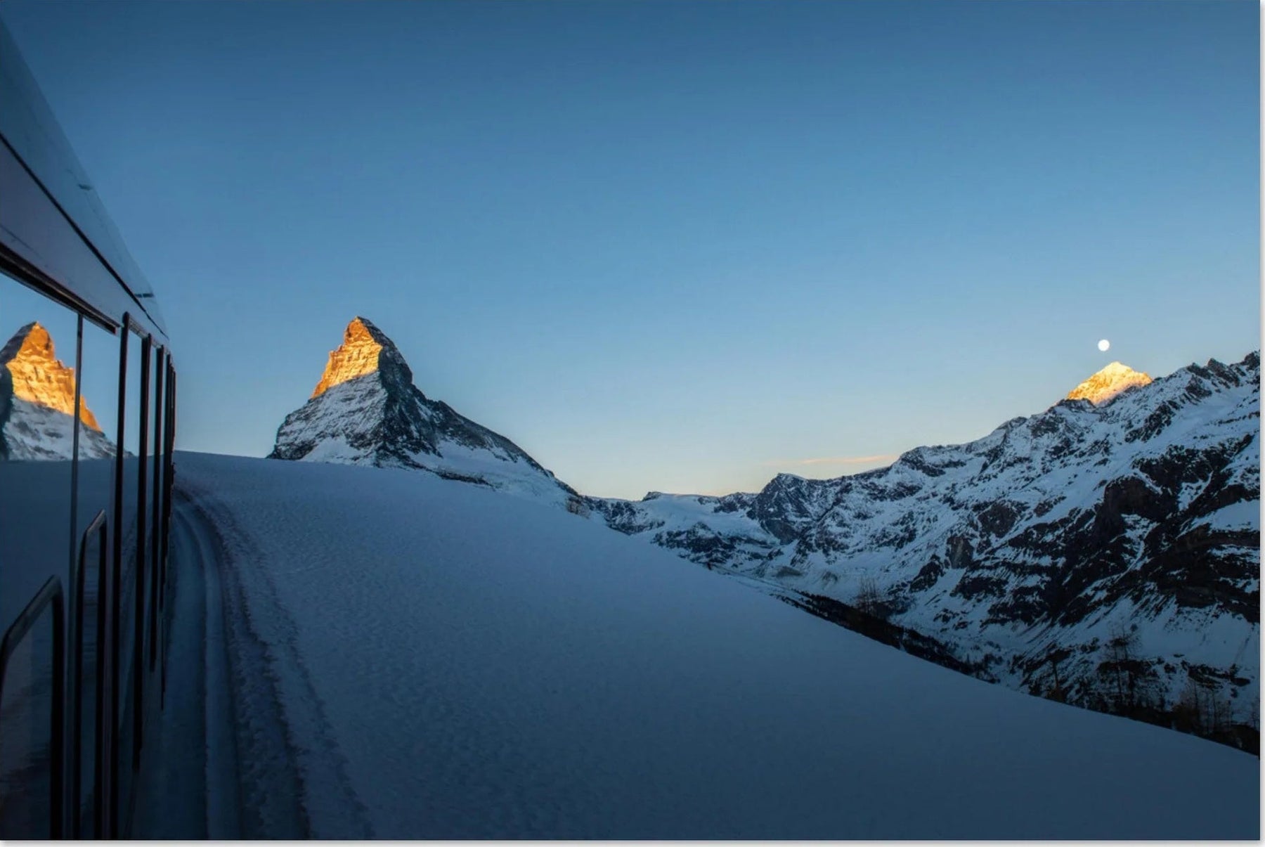 Photos of the Matterhorn, its reflections, Zermatt and the Valais landscapes