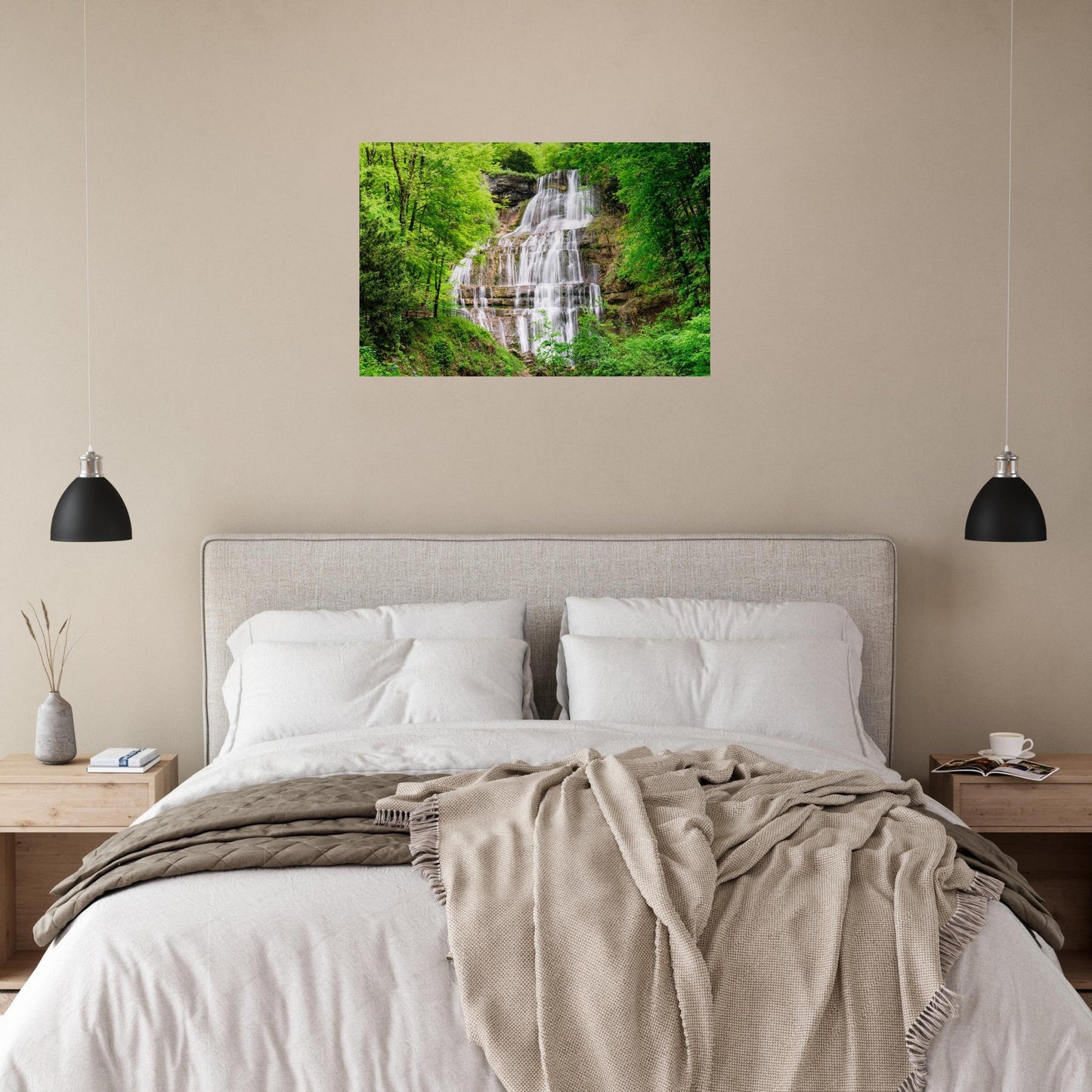 Tableau photo de la cascade de l’Éventail dans le Jura présenté dans un intérieur