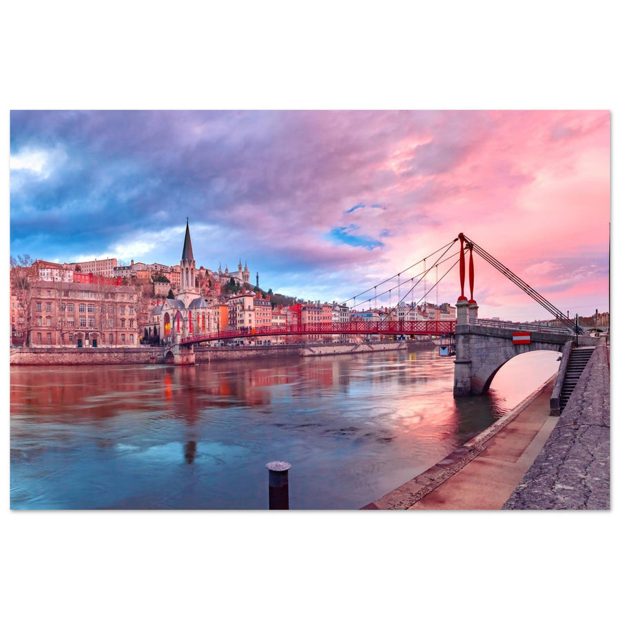 Tableau photo de Lyon au coucher du soleil – Saint-Georges et Fourvière sur aluminium Dibond mat, format 60 × 90 cm