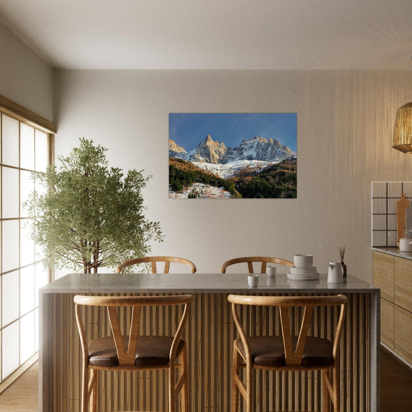 Tableau photo des Drus et de l’Aiguille Verte en automne sur aluminium Dibond mat, présenté dans un intérieur
