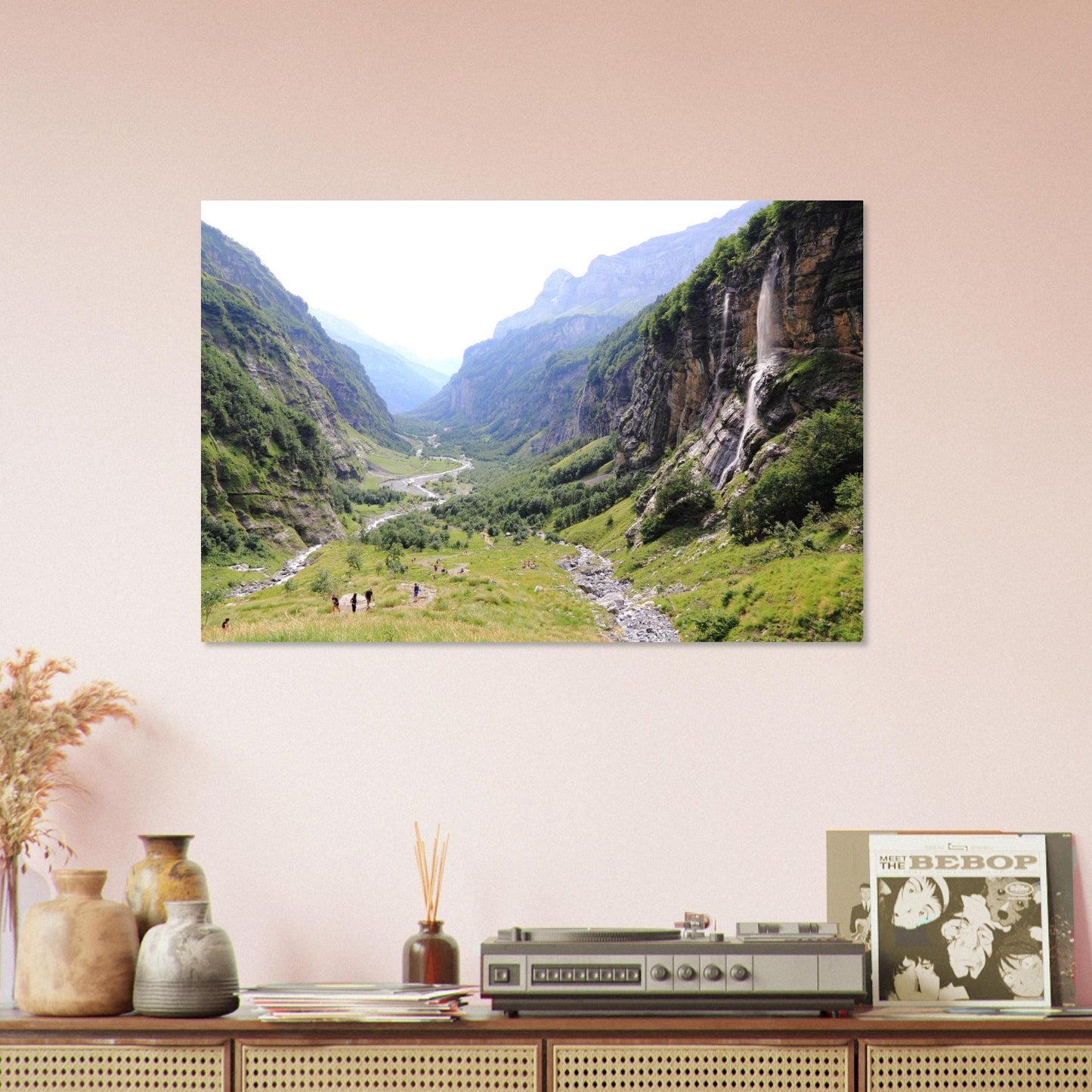 Tableau photo du cirque du Fer-à-Cheval à Sixt sur aluminium Dibond mat, présenté dans un intérieur