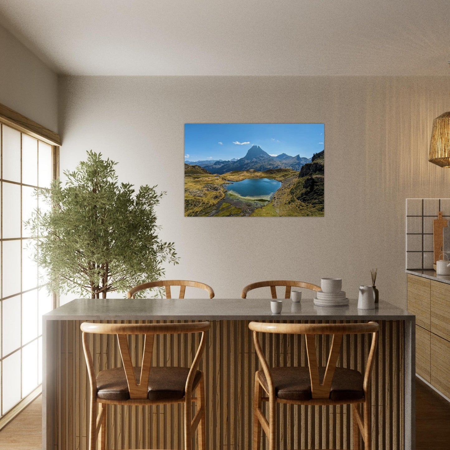Tableau photo du lac Gentau face au Pic du Midi d’Ossau sur aluminium Dibond mat, présenté dans un intérieur