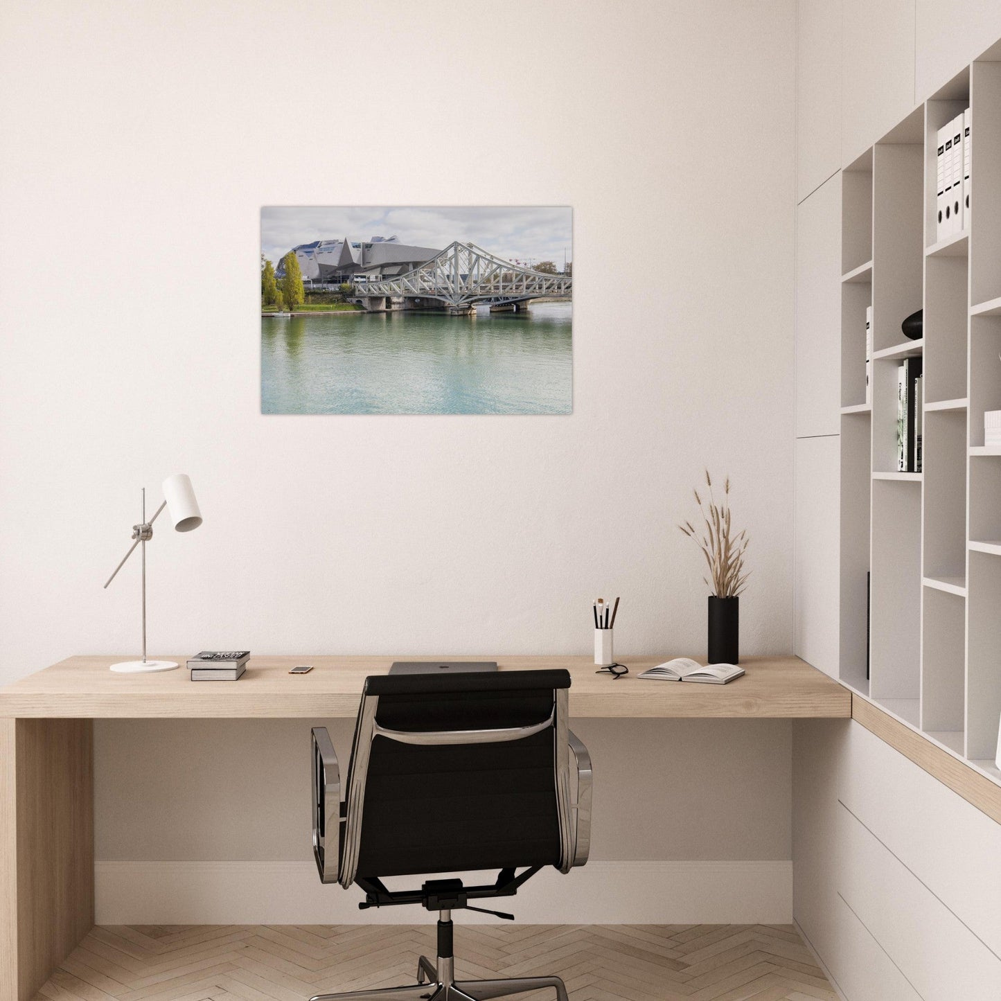 Tableau photo du Musée des Confluences à Lyon sur aluminium Dibond mat, présenté dans un intérieur