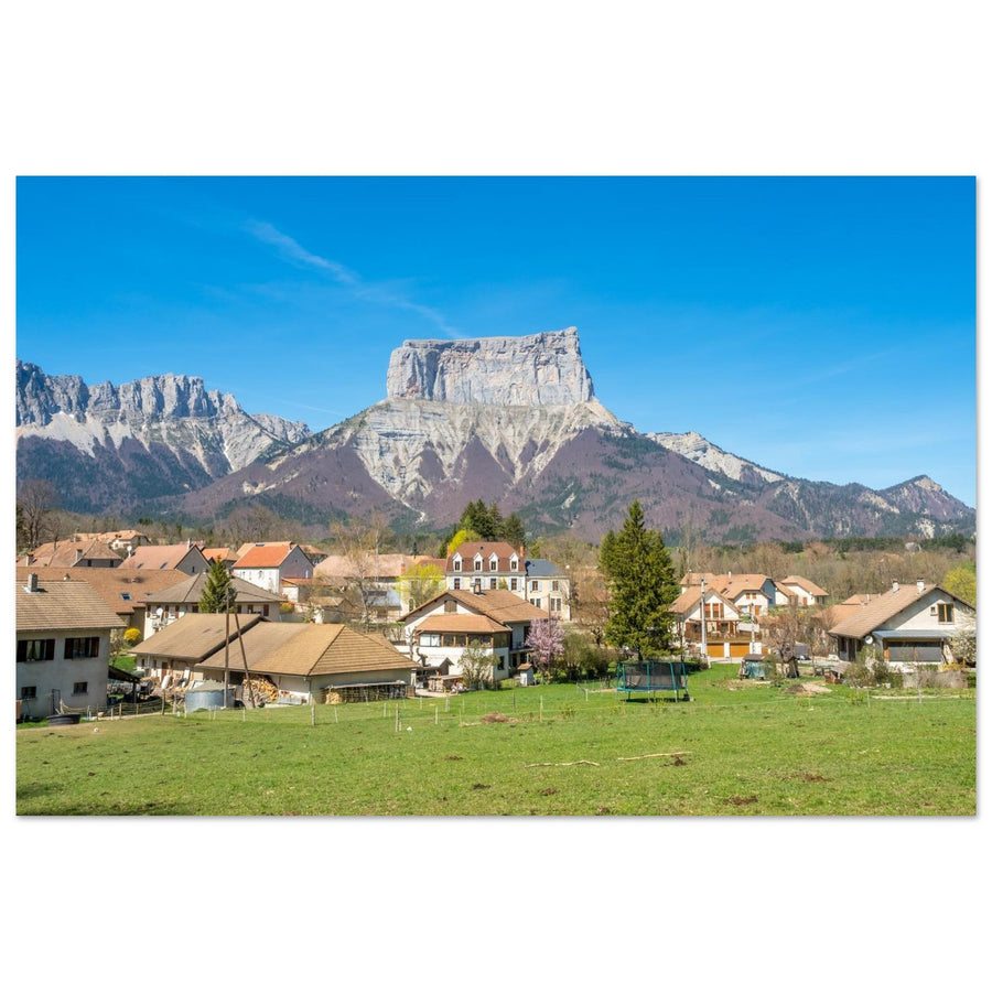 Photo du village de Chichilianne au pied du mont Aiguille — tableau photo paysage de montagne en Alu Dibond, fabrication française