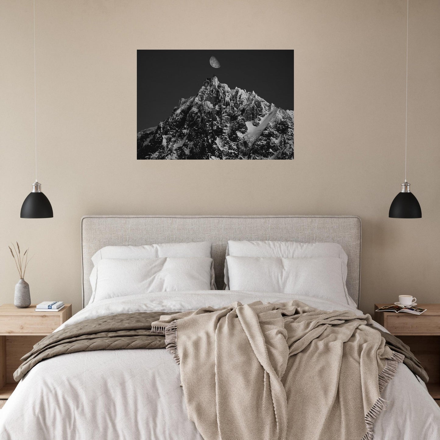 Vente Photo de l'Aiguille du Midi et de la lune - Noir & Blanc - Tableau photo alu montagne