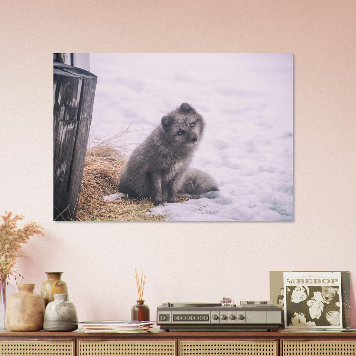 Tableau photo Photo d'un renard gris dans la neige — tirage aluminium Dibond mat, fabrication française, prêt à accrocher