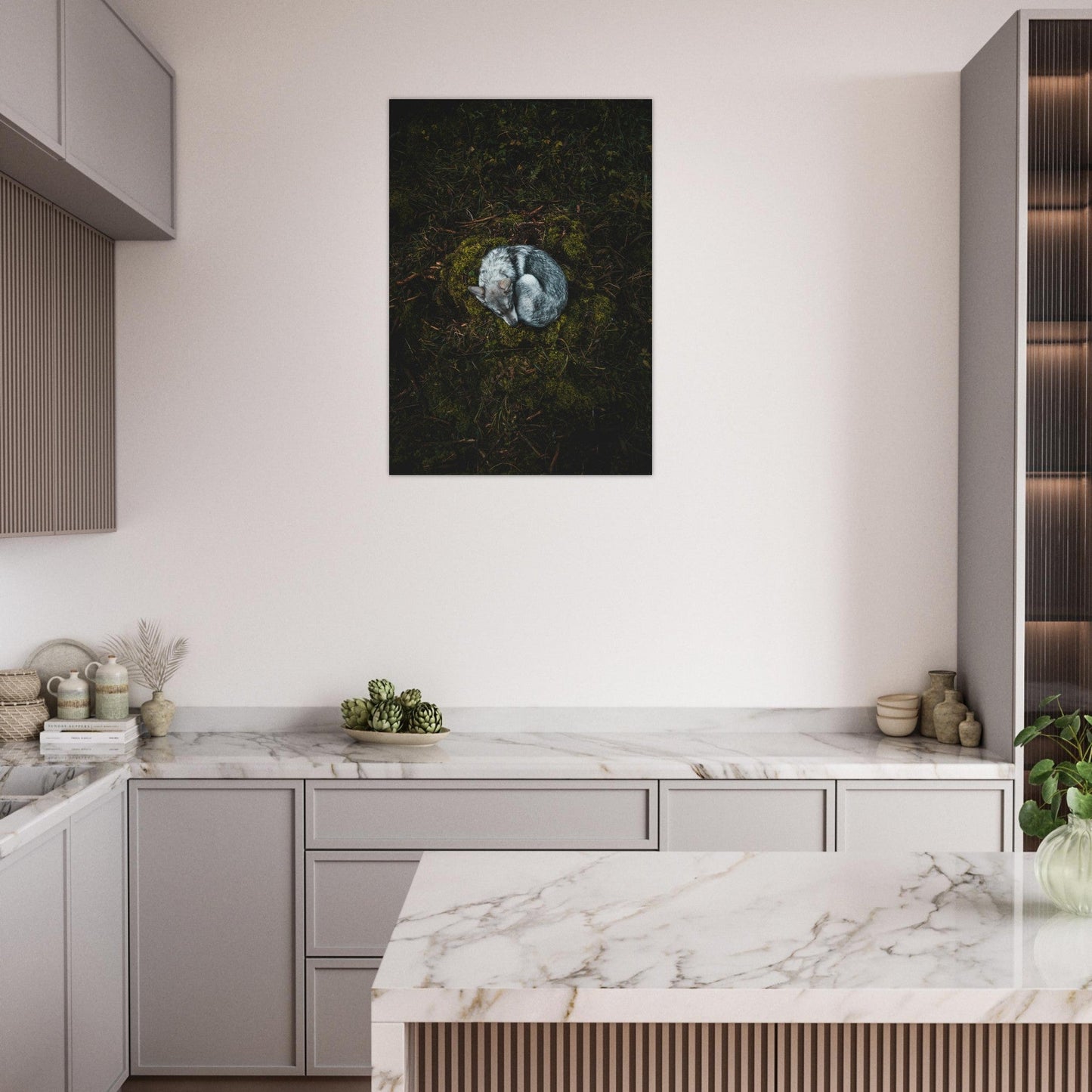 Tableau photo Photo d'un renard qui dort dans la foret — tirage aluminium Dibond mat, fabrication française, prêt à accrocher