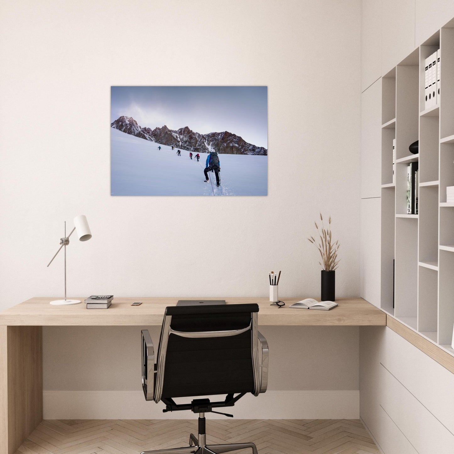Tableau photo Photos d'alpinistes au pied de l'arête des Lanchette au lever de soleil — tirage aluminium Dibond mat, fabrication française, prêt à accrocher