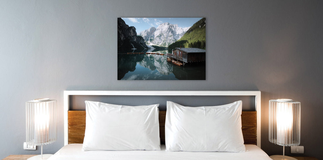 Guide Ultime 2025 : 11 idées déco avec des Tableaux photo des lacs des Alpes – reflets & lumières d’altitude - Tableaux photos paysages ｜ Alu Art Mountains