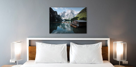 Guide Ultime 2025 : 11 idées déco avec des Tableaux photo des lacs des Alpes – reflets & lumières d’altitude - Tableaux photos paysages ｜ Alu Art Mountains