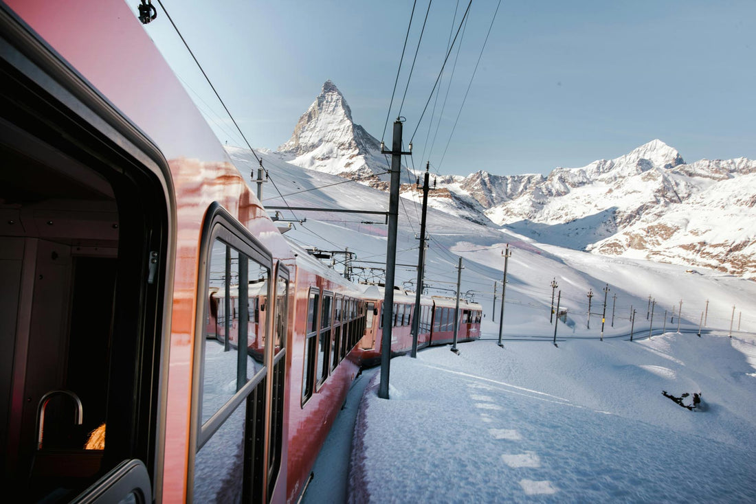 Le Train de Zermatt – Quand la photo devient vivante grâce à l’intelligence artificielle - Tableaux photos paysages ｜ Alu Art Mountains