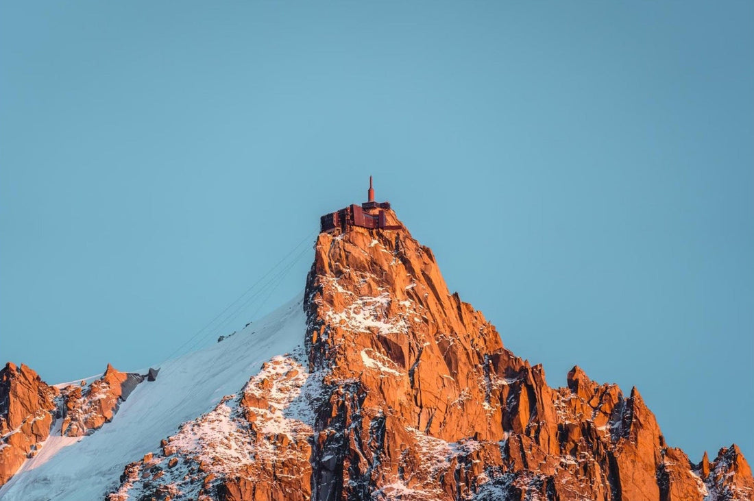 Aiguille du Midi au coucher du soleil — photographie de Mumemories