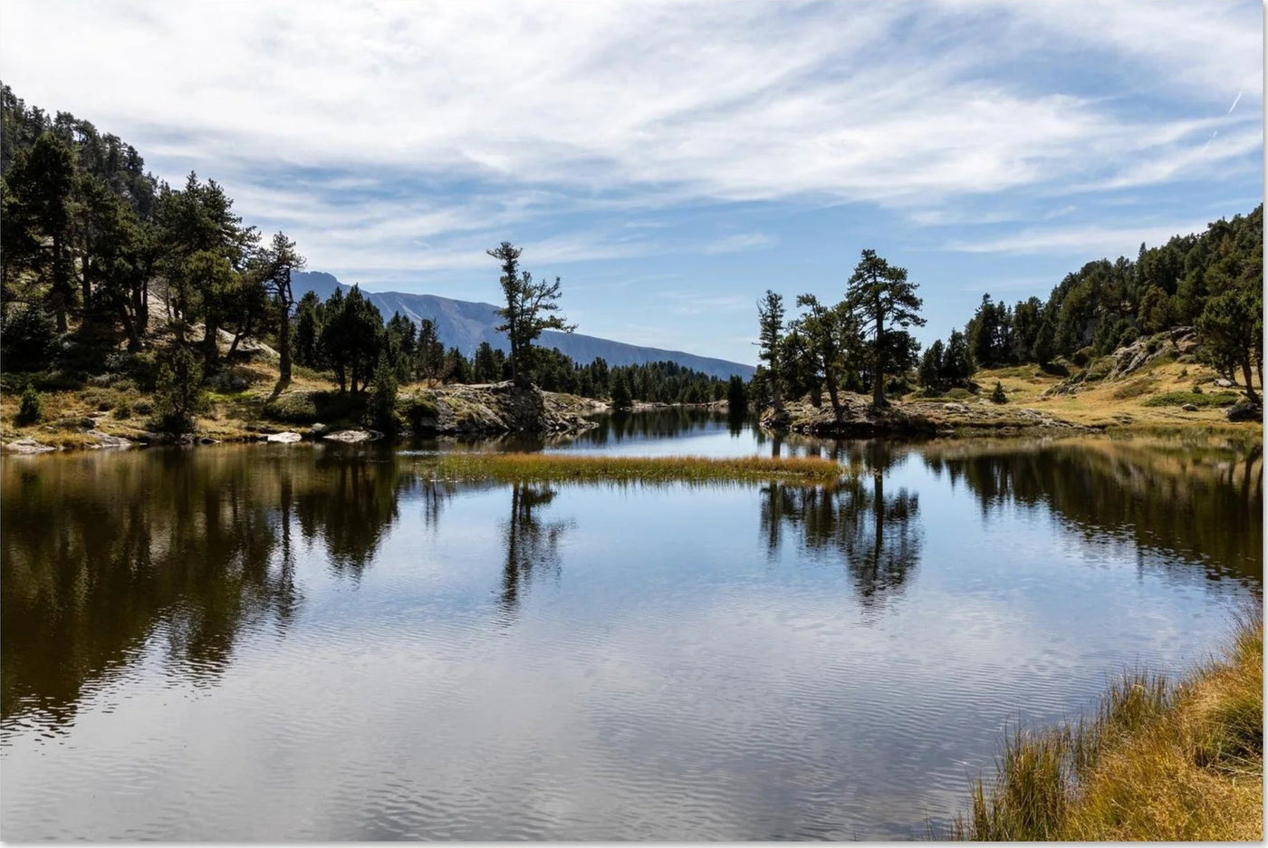 Photo du lac Achard dans le massif de Belledonne