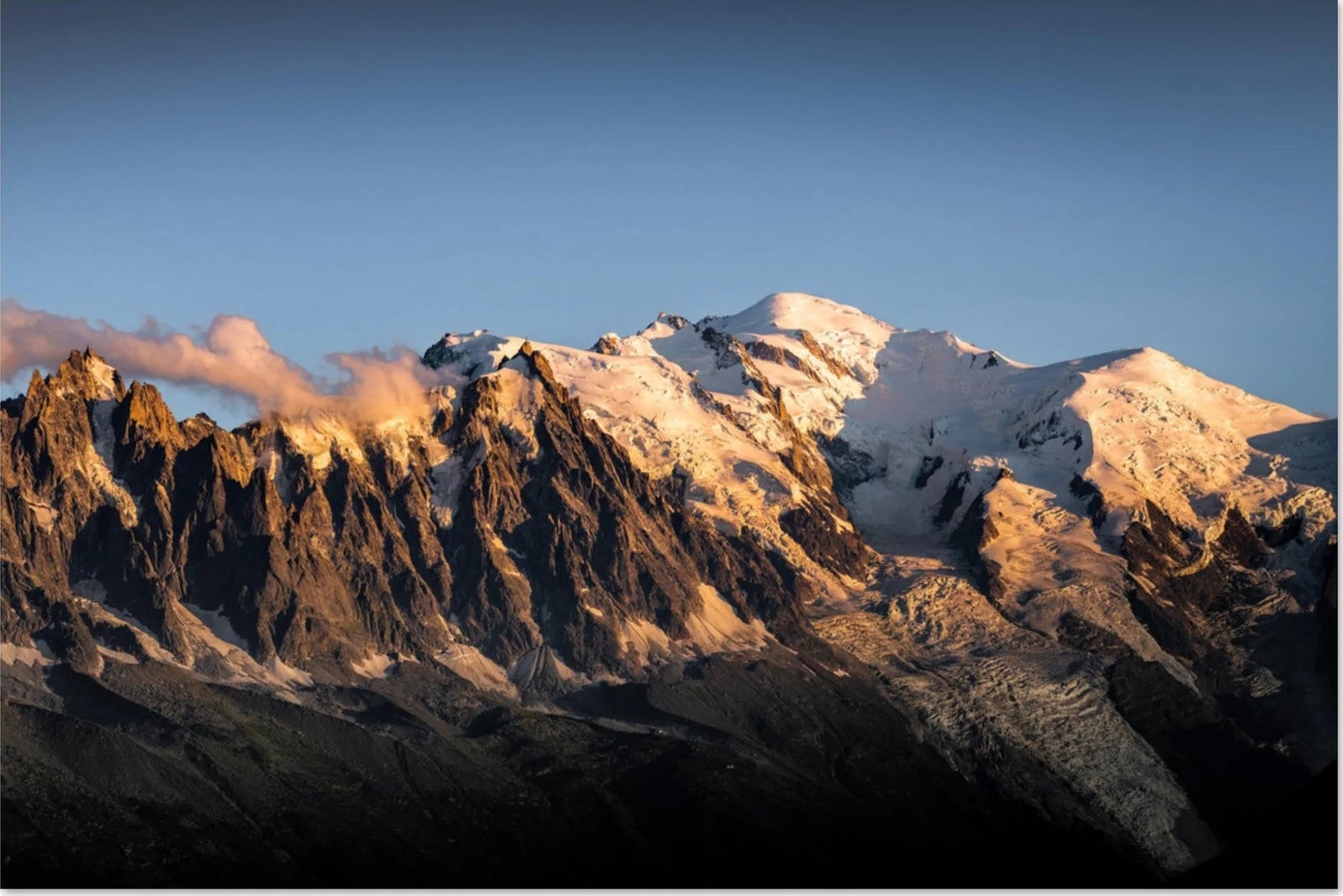 Photos panoramiques de crêtes, de vallées, de lacs et de grands paysages alpins