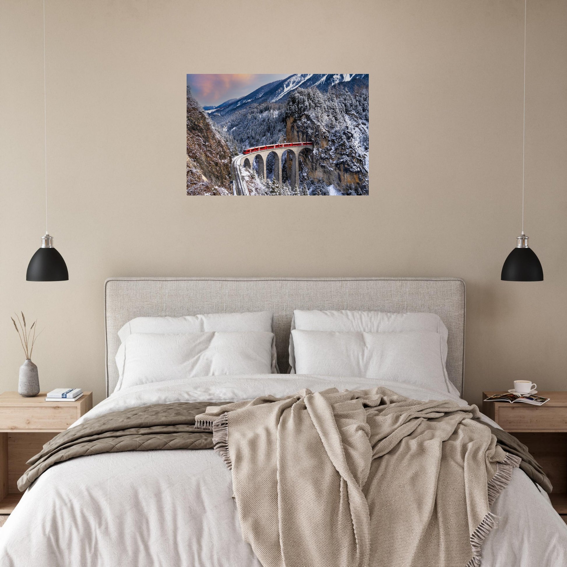 Tableau « train rouge sur le viaduc de Landwasser enneigé en Suisse » dans une cuisine moderne – simulation 50 × 70 cm