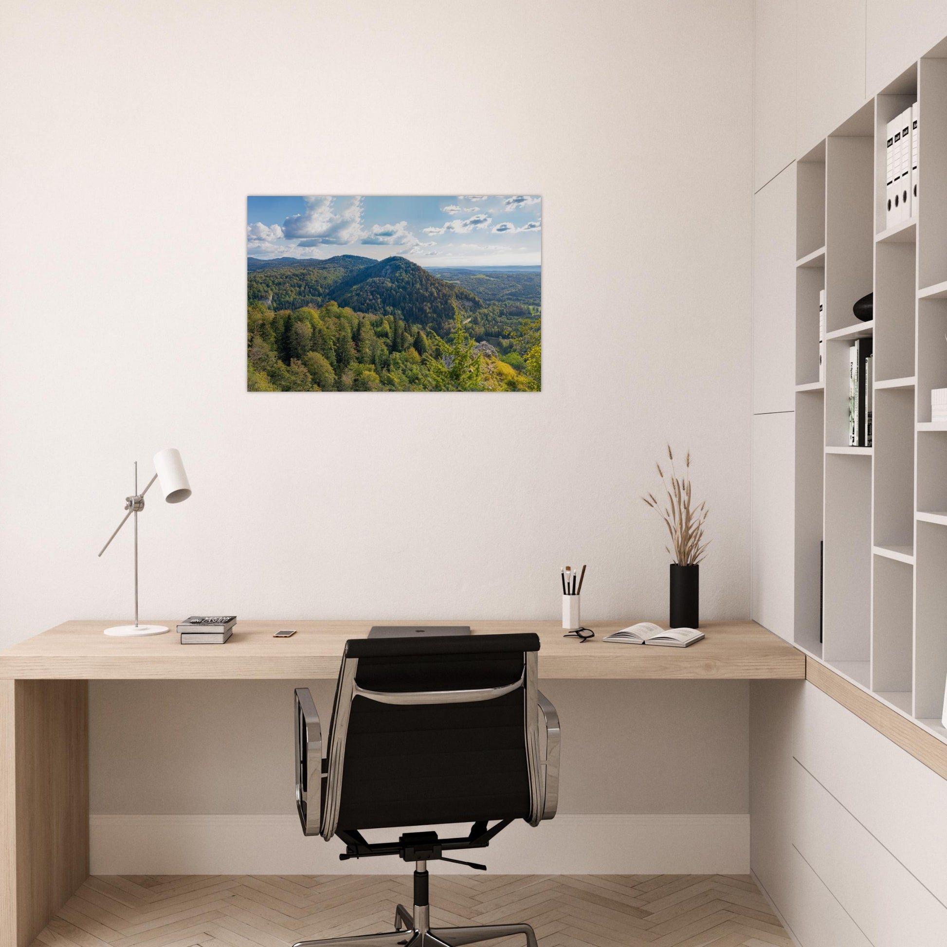 Tableau photo « le panorama du Haut-Jura depuis le Pic de l’Aigle » présenté sur un mur clair – simulation 60 × 90 cm