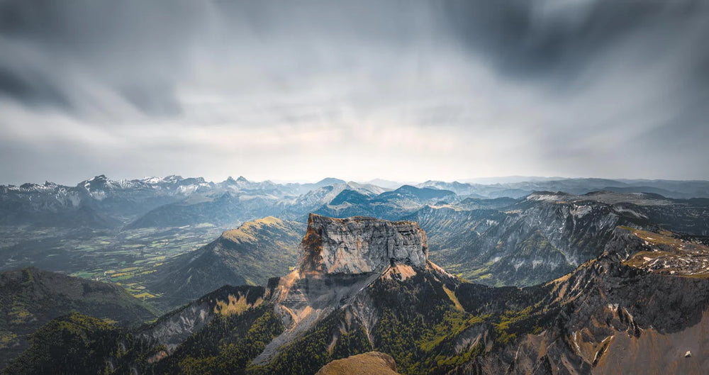 Mont Aiguille et hauts plateaux du parc naturel régional du Vercors