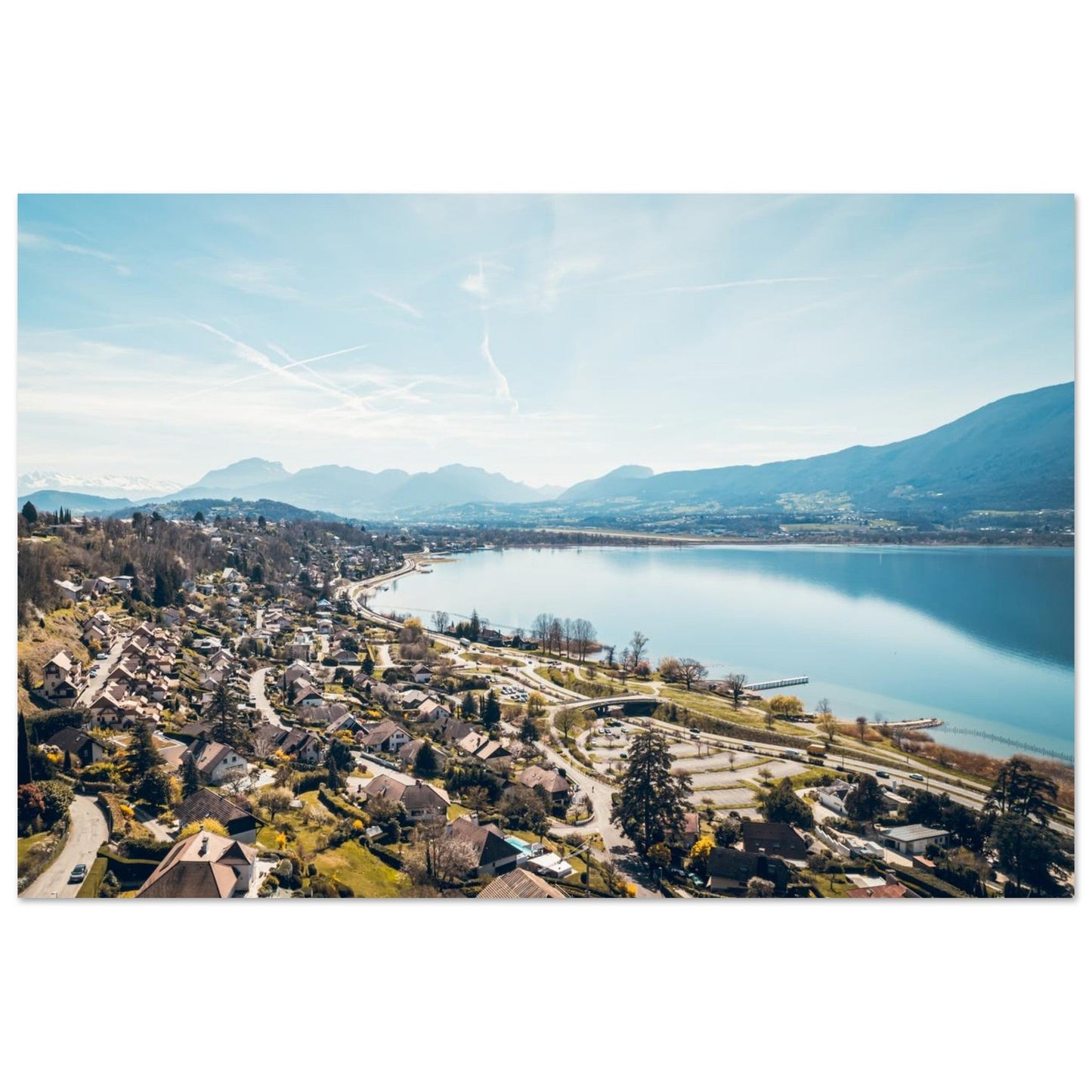 Tableau photo aérienne d’Aix-les-Bains et du lac du Bourget sur aluminium Dibond mat, format 50 × 75 cm
