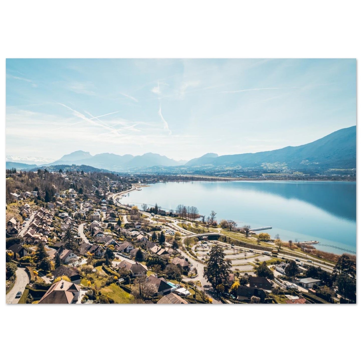 Tableau photo aérienne d’Aix-les-Bains et du lac du Bourget sur aluminium Dibond mat, format 70 × 100 cm