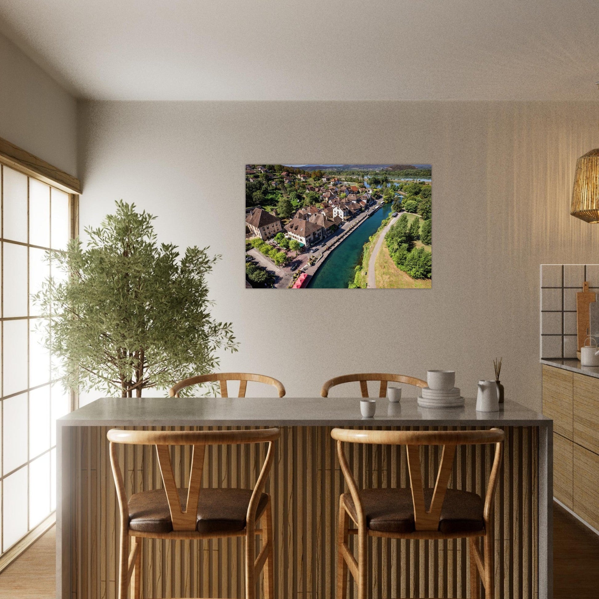 Tableau photo d’une vue aérienne de Chanaz et du canal de Savières sur aluminium Dibond mat, exposé dans une chambre