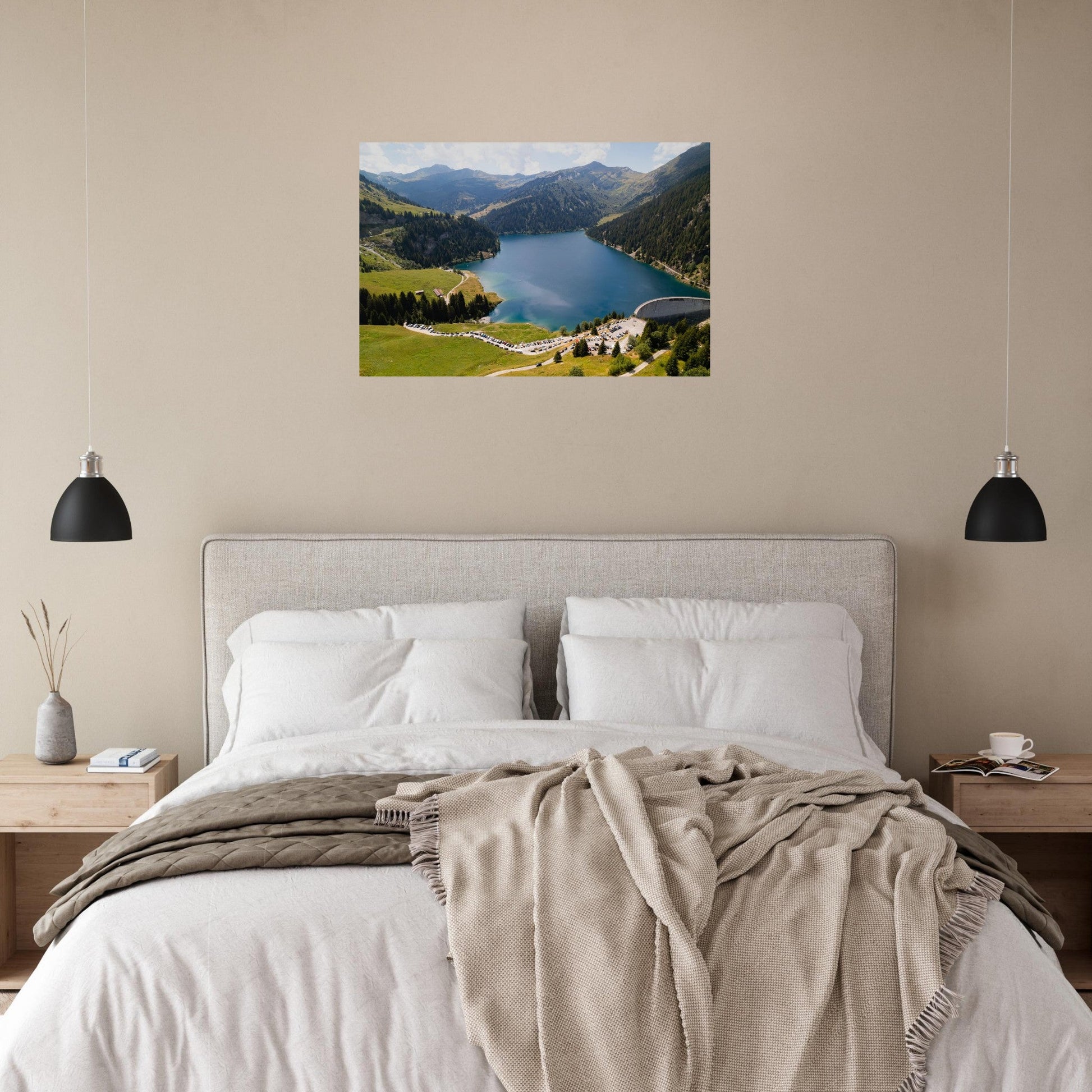 Photo aérienne du lac et du barrage de Saint-Guérin — tableau photo paysage de montagne en Alu Dibond, fabrication française