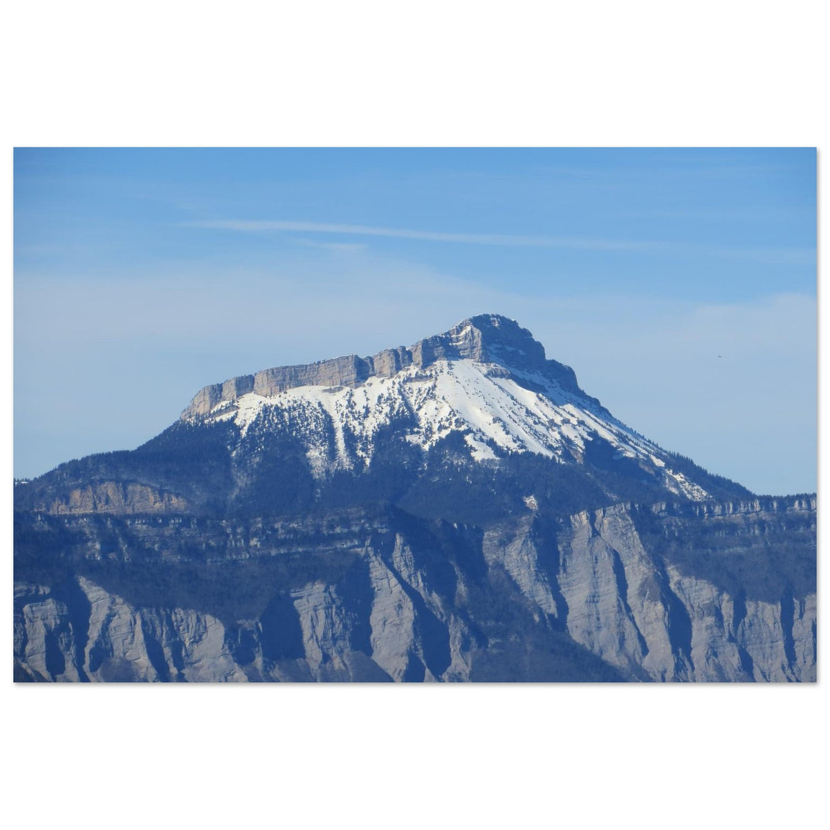 Tableau photo de Chamechaude, point culminant de la Chartreuse, sous la neige sur aluminium Dibond mat, format 60 × 90 cm