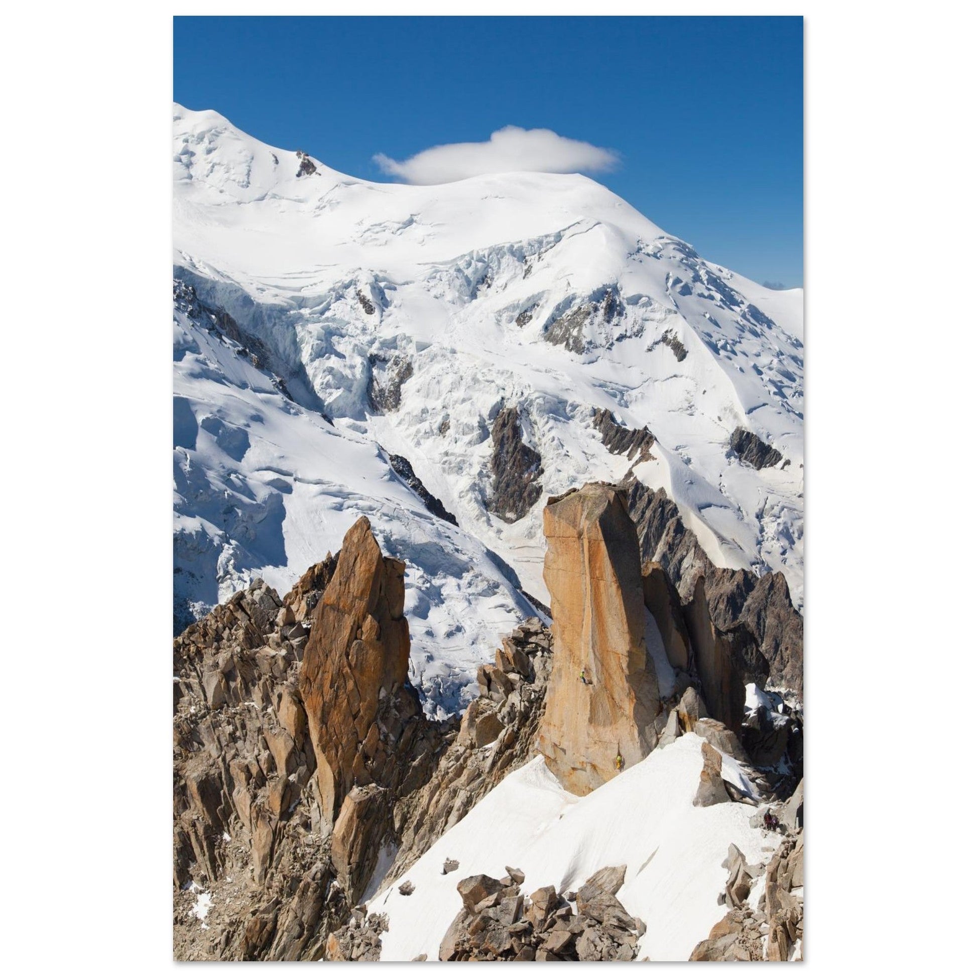 Tableau photo d'Alpinistes sur l’arête des Cosmiques face au Mont-Blanc sur aluminium Dibond mat, format 30 × 45 cm
