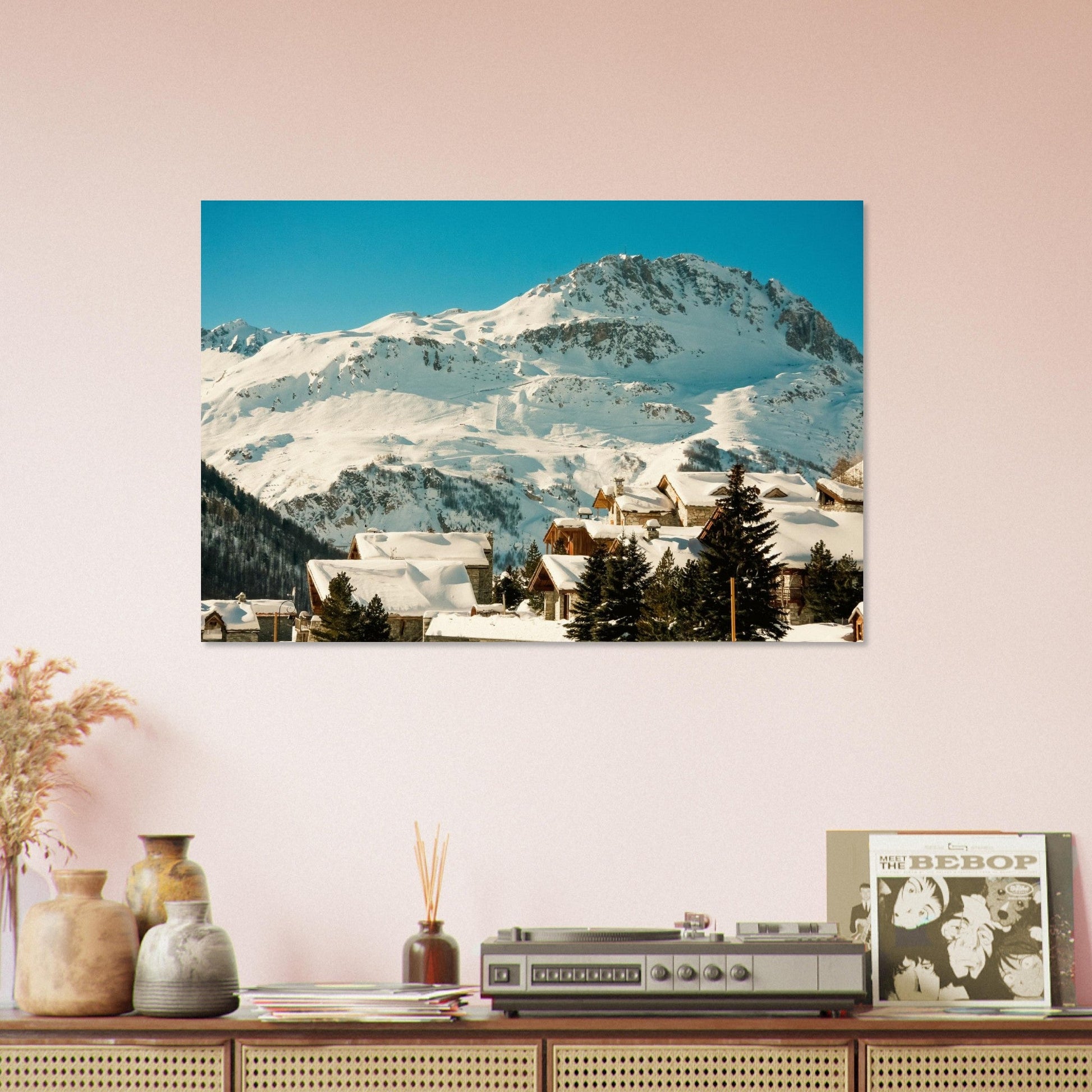 Photo de chalets enneigés à Val d’Isère — tableau photo paysage de montagne en Alu Dibond, fabrication française
