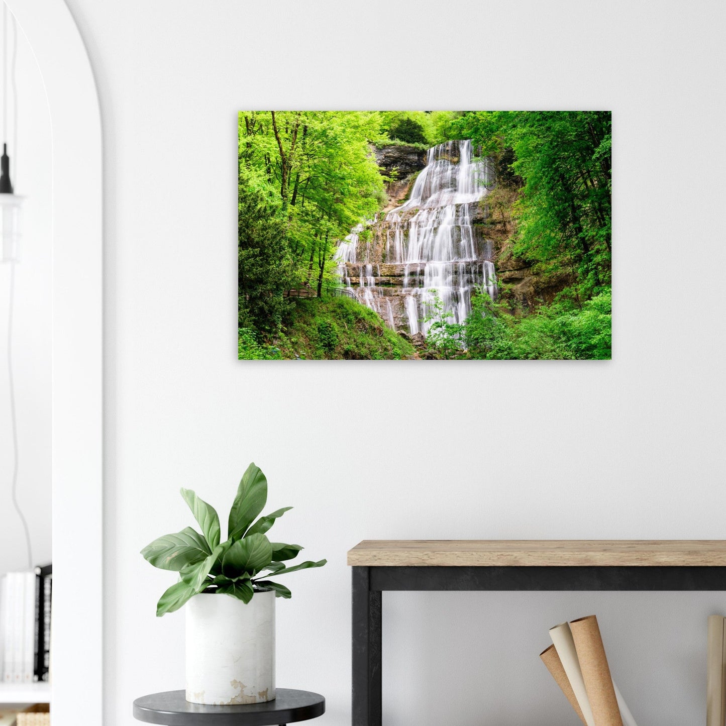 Tableau photo de la cascade de l’Éventail dans le Jura exposé dans une chambre