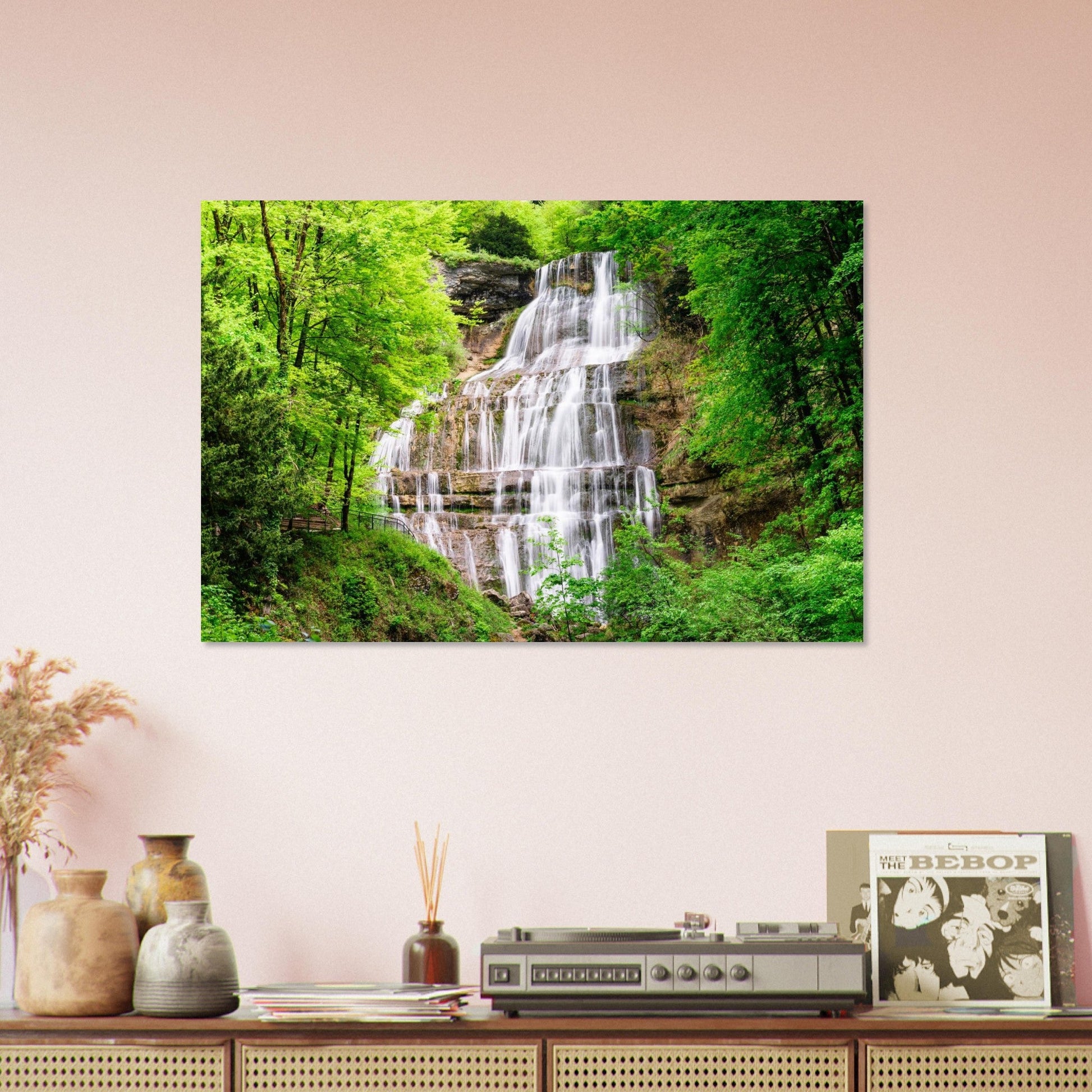 Tableau photo de la cascade de l’Éventail dans le Jura dans un espace de travail