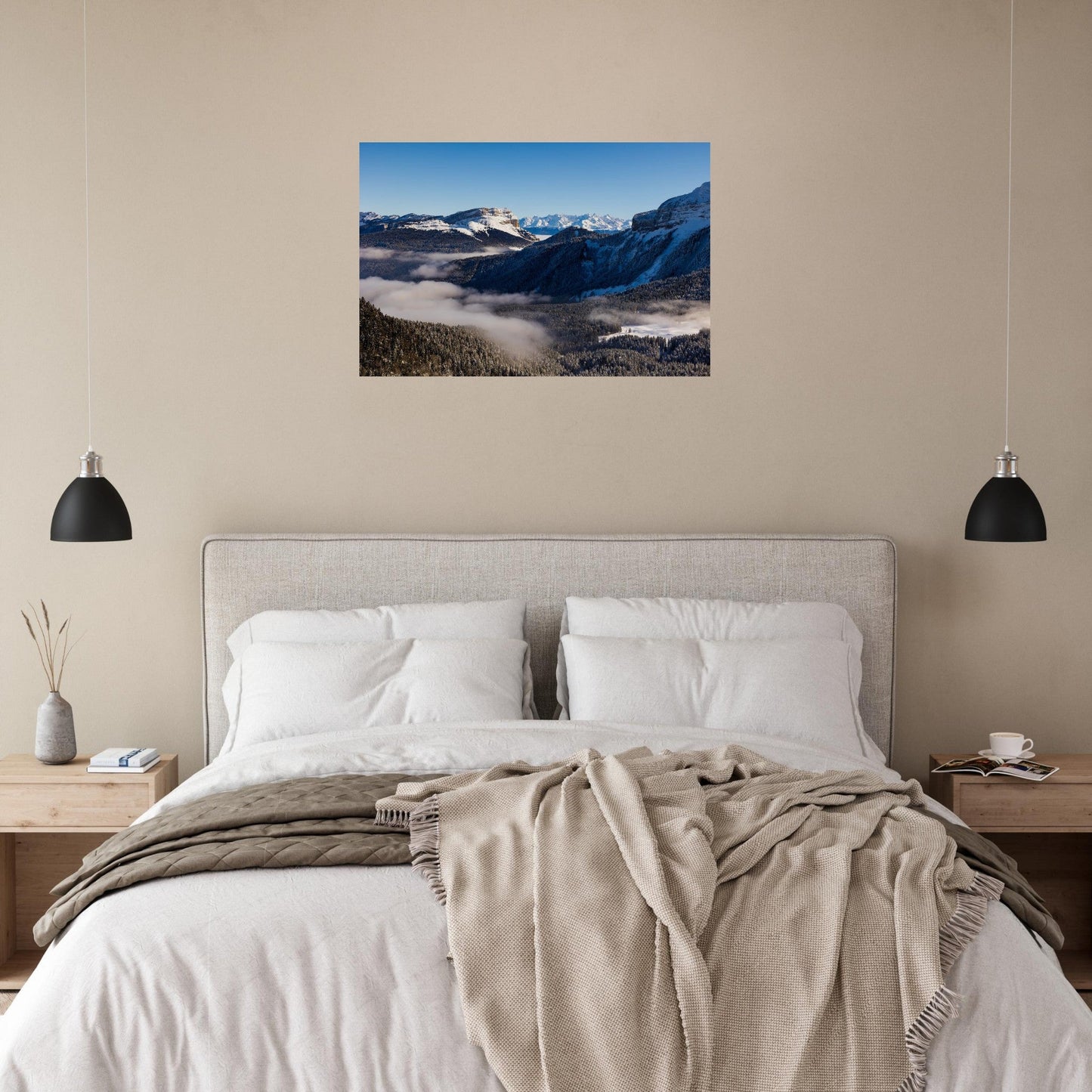 Tableau photo de la Dent de Crolles et Belledonne depuis le Charmant Som sur aluminium Dibond mat, présenté dans un espace de travail