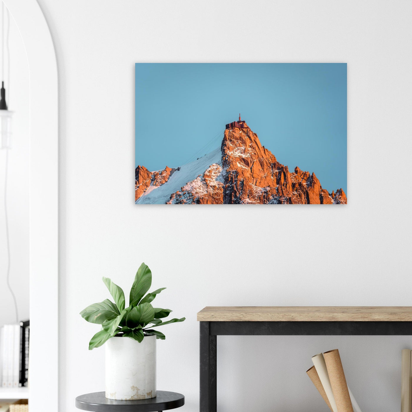 Simulation d’un tableau AluArtMountains dans un intérieur
