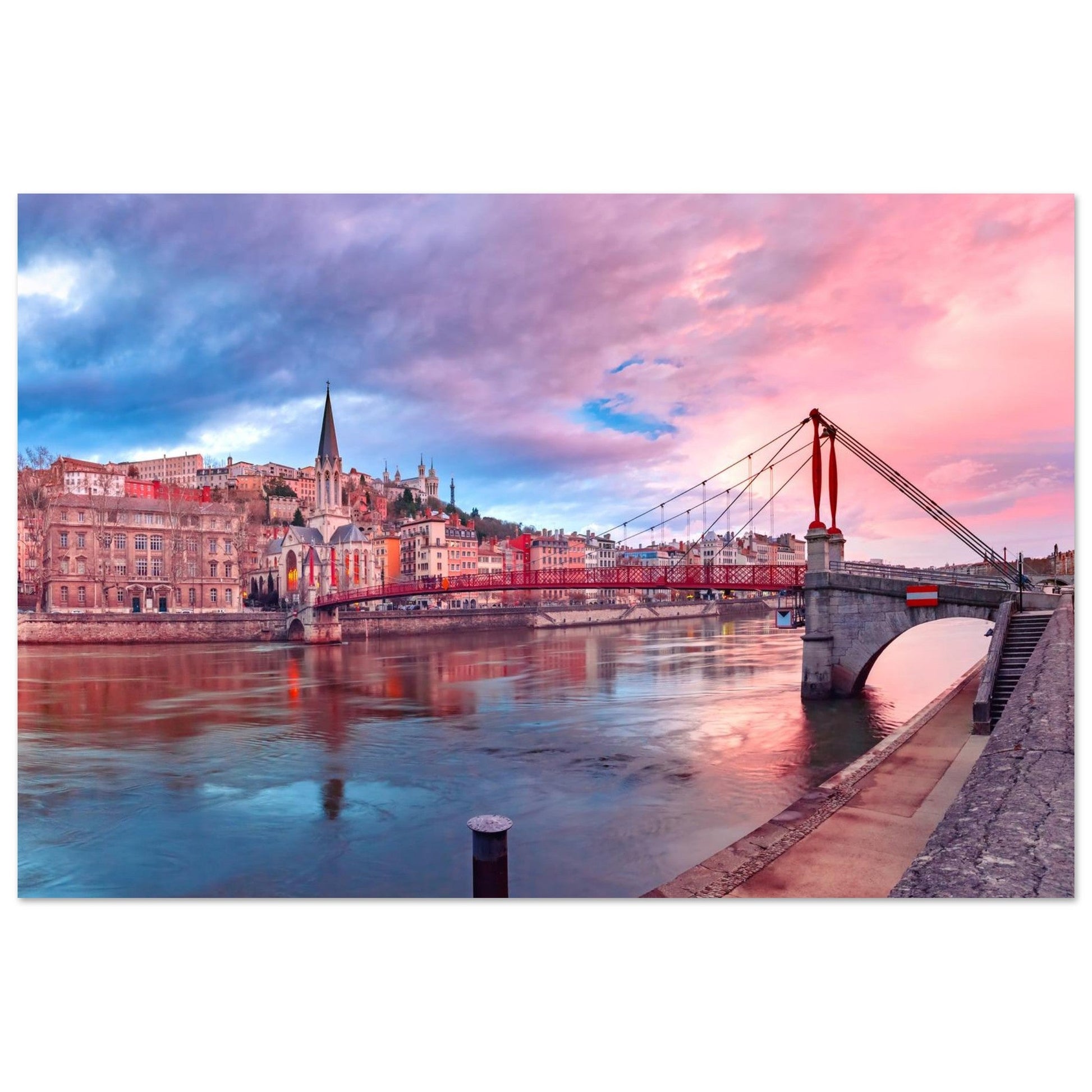 Photo de Lyon au coucher du soleil – Saint-Georges et Fourvière — tableau photo paysage de montagne en Alu Dibond, fabrication française