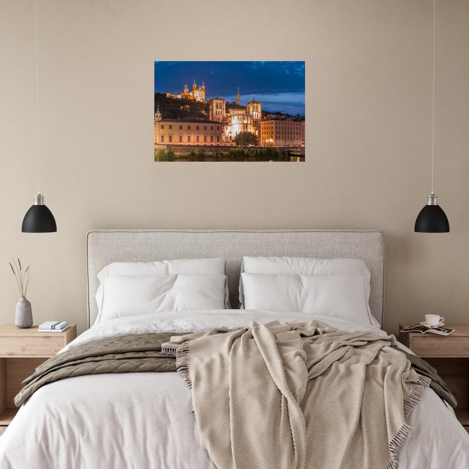 Photo de Lyon au crépuscule – Saint-Jean et Fourvière — tableau photo paysage de montagne en Alu Dibond, fabrication française