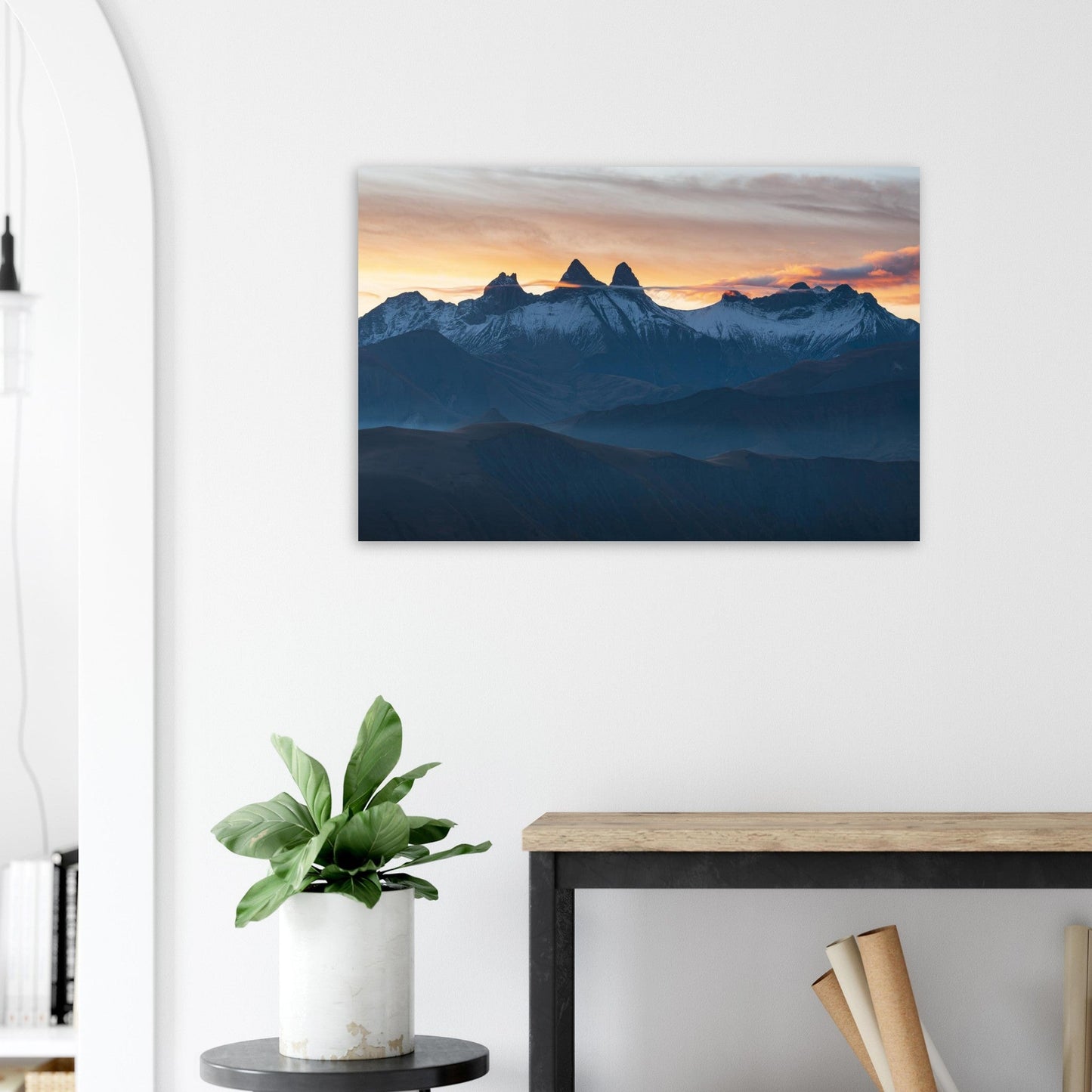Photo des Aiguilles d’Arves au lever du soleil depuis le col de la Croix de Fer — tableau photo paysage de montagne en Alu Dibond