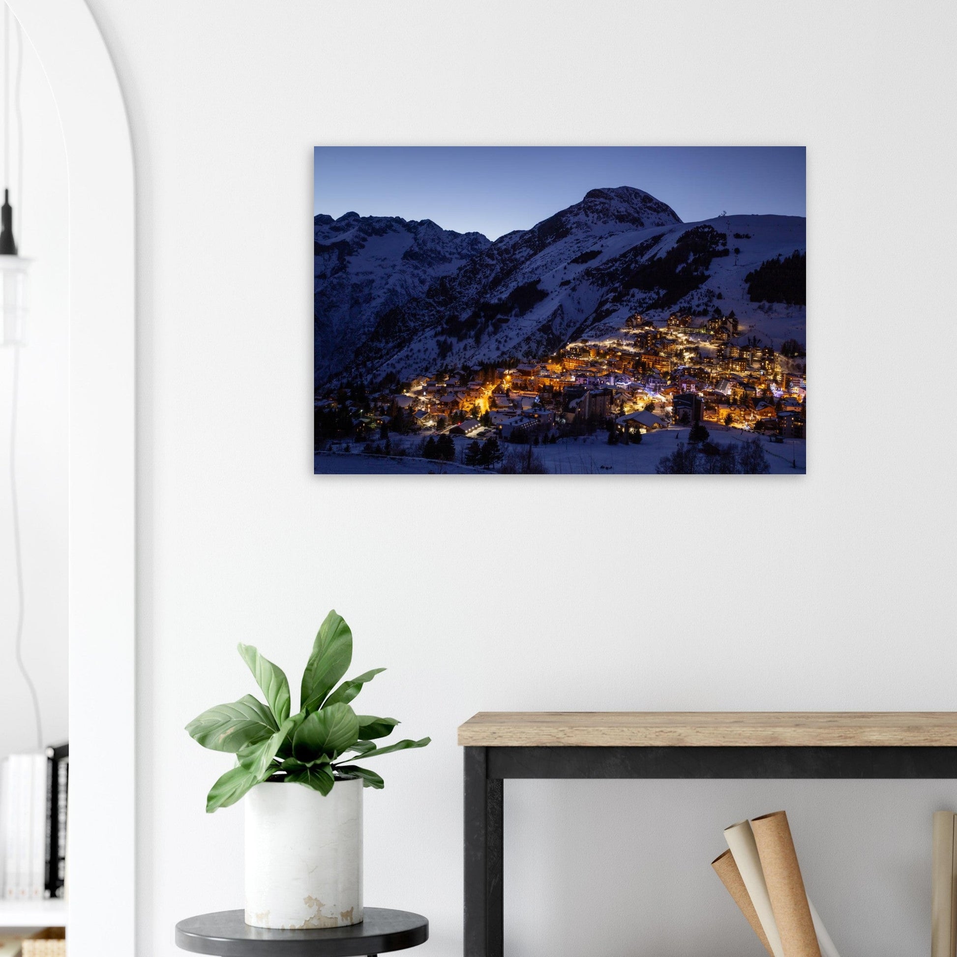 Photo des Deux Alpes illuminées à la tombée de la nuit — tableau photo paysage de montagne en Alu Dibond, imprimé à la commande en France