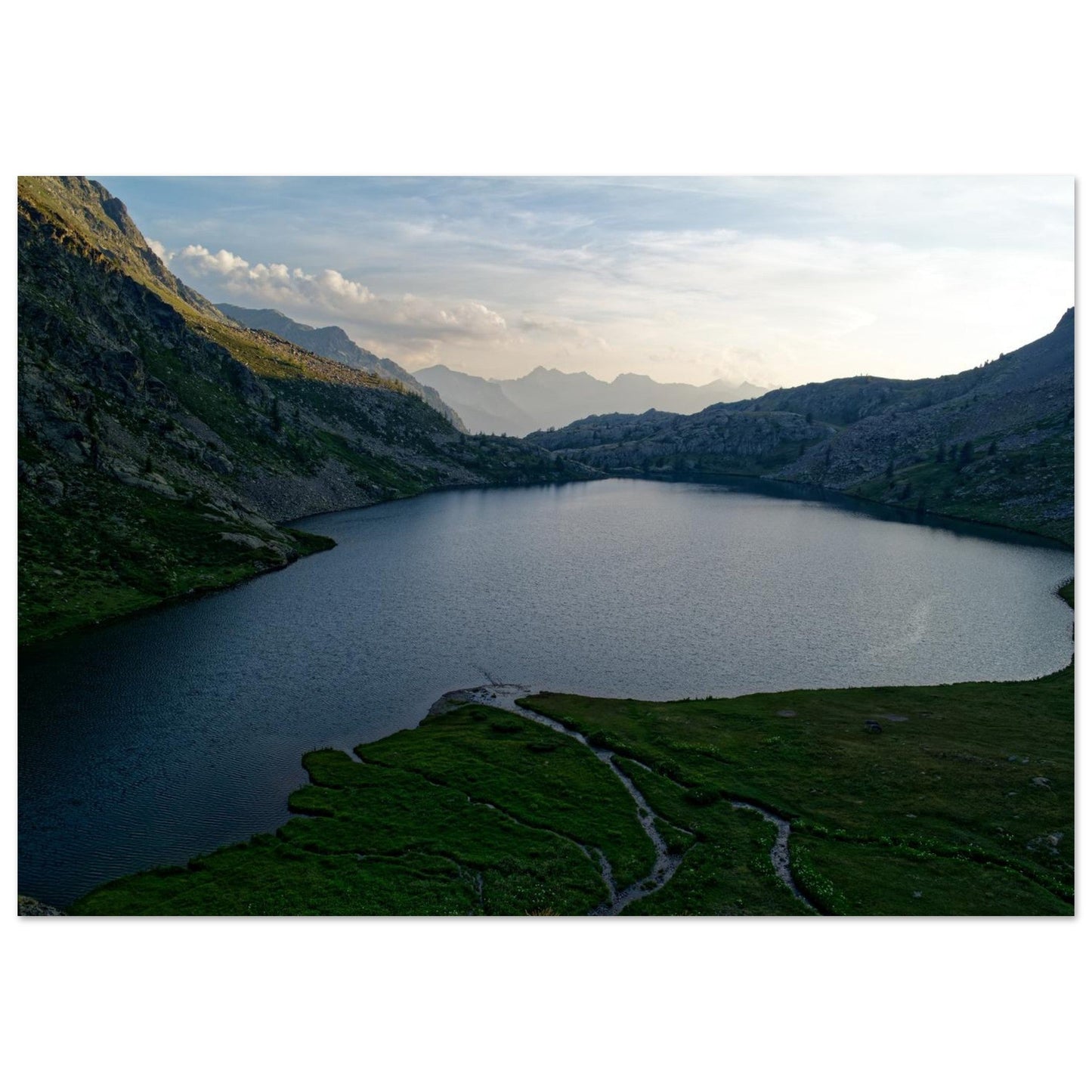 Tableau photo des lacs de Vens au coucher du soleil sur aluminium Dibond mat, format 70 × 100 cm