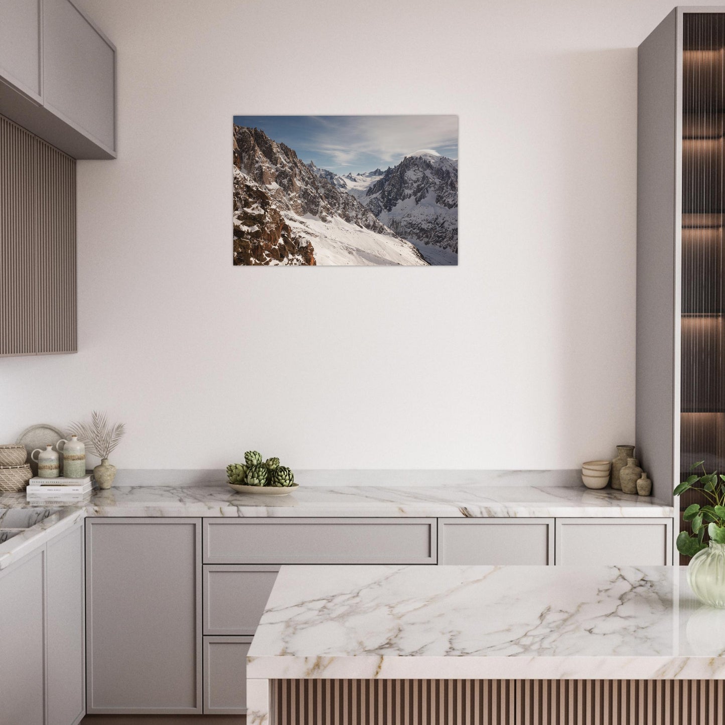 Tableau photo des Drus et du mont Blanc depuis les Grands Montets présenté dans un espace de vie contemporain