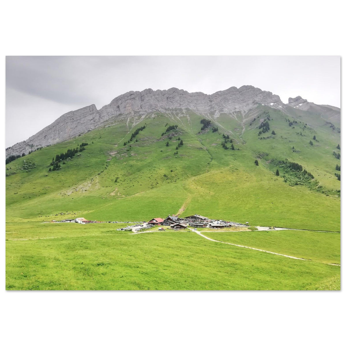 Tableau photo du col des Aravis en été sur aluminium Dibond mat, format 70 × 100 cm — photographie : Alena F-key
