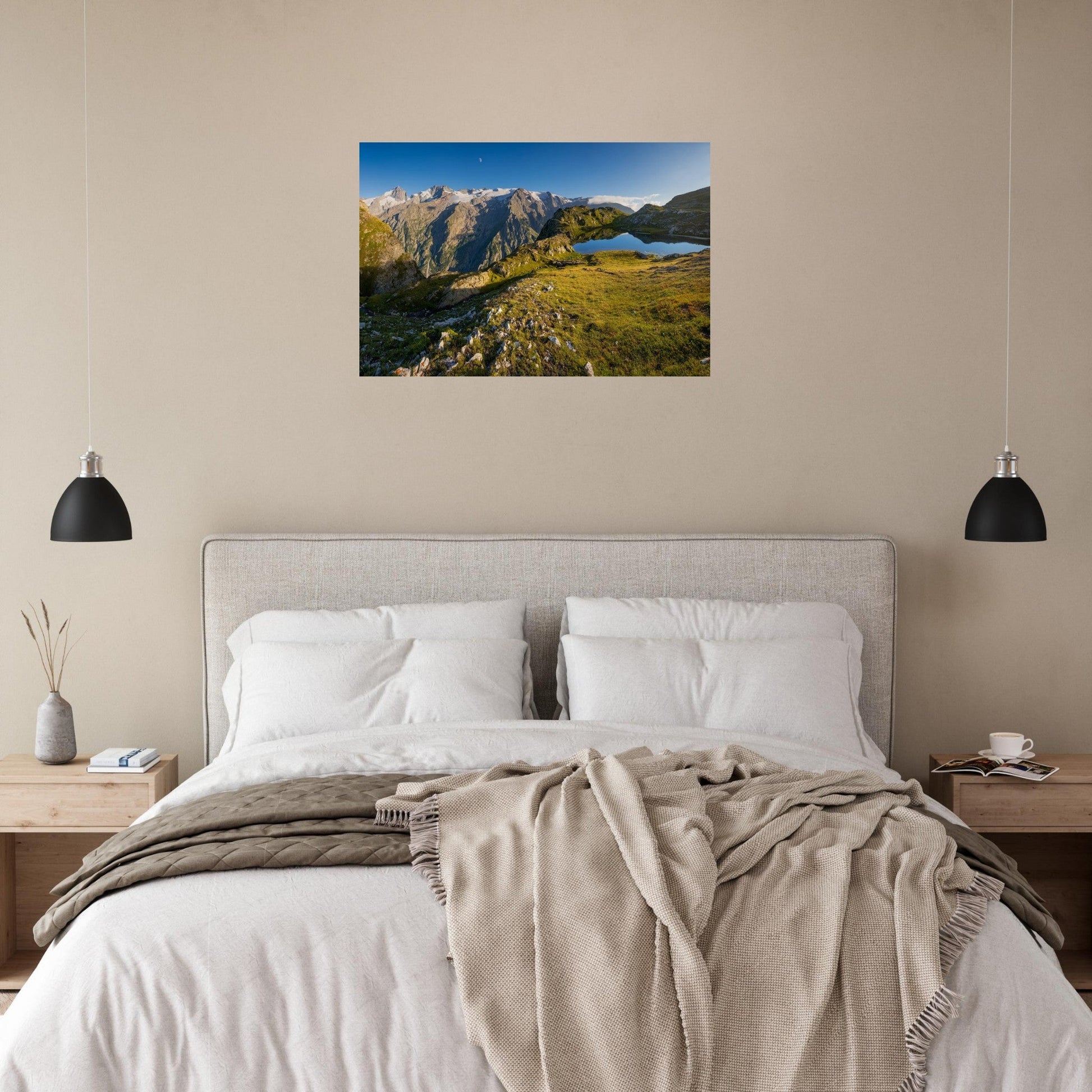 Tableau photo du glacier de la Meije depuis le lac Lérié sur aluminium Dibond mat, présenté dans un espace de vie