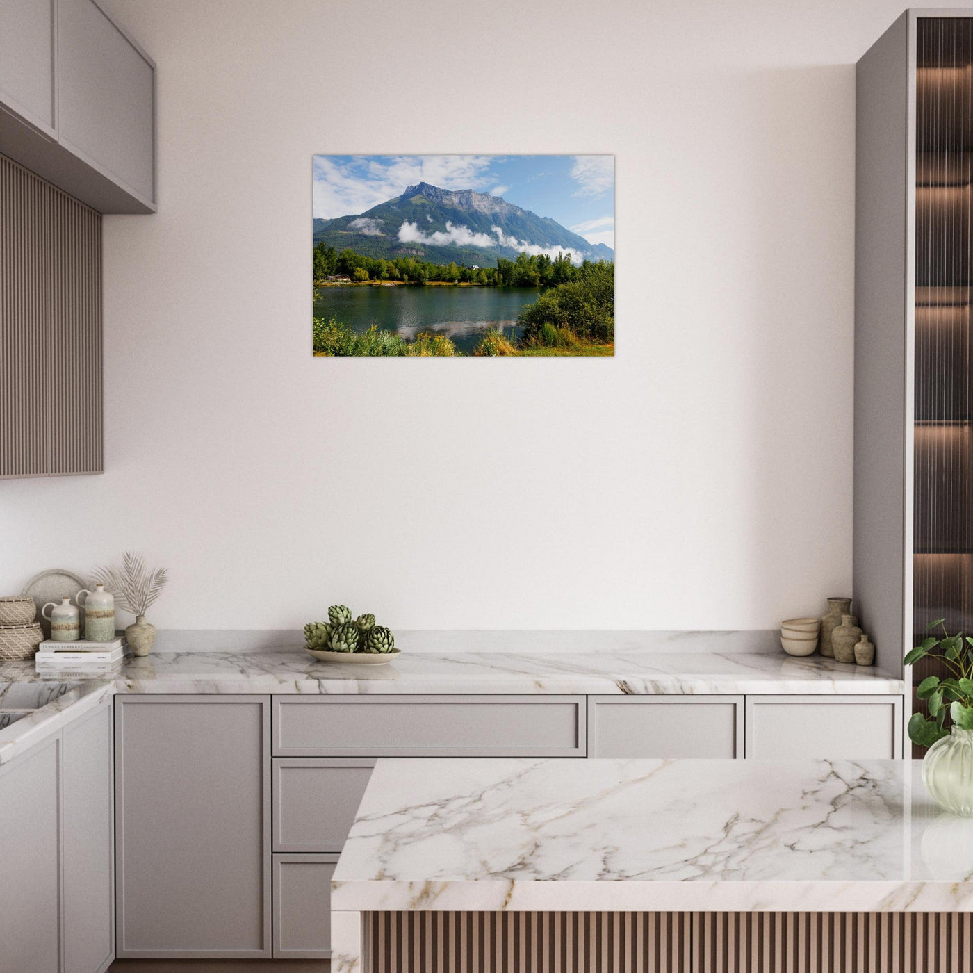 Simulation d’un tableau AluArtMountains dans un intérieur