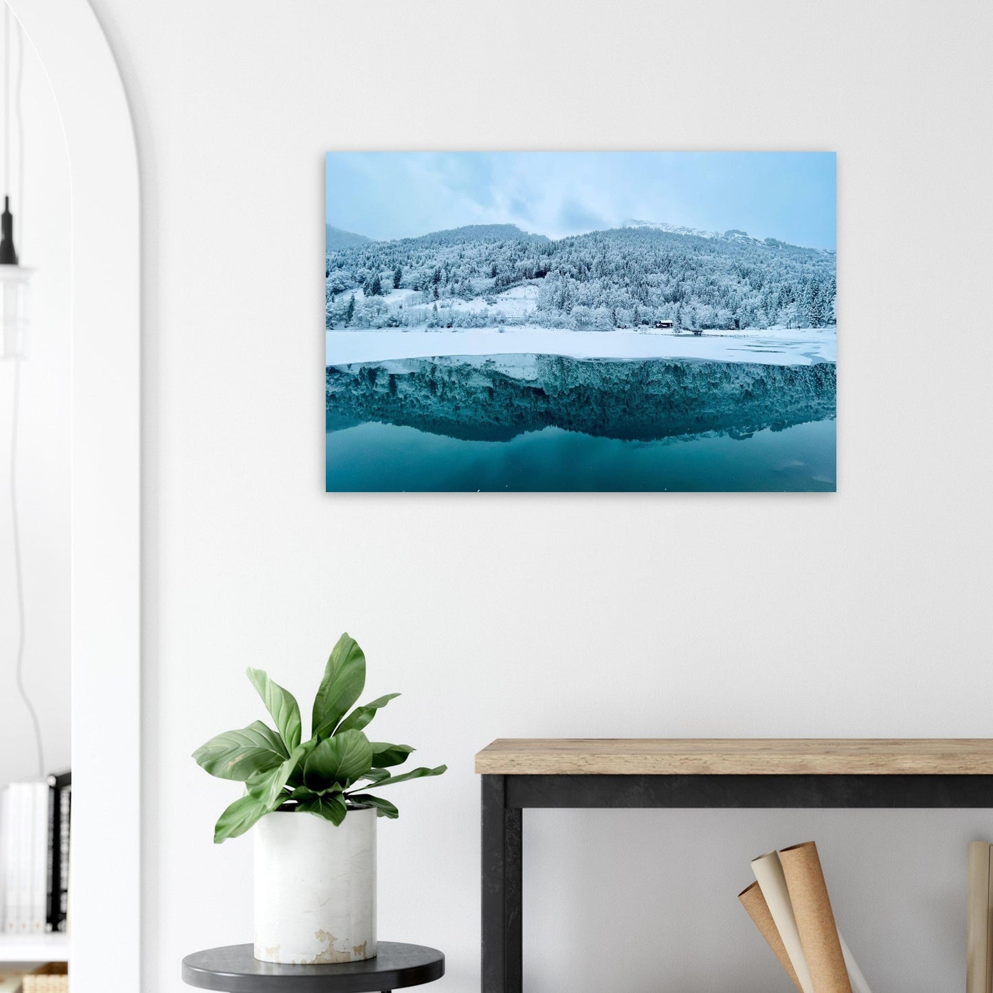 Photo du lac de Montriond sous la neige en Haute-Savoie — tableau photo paysage de montagne en Alu Dibond