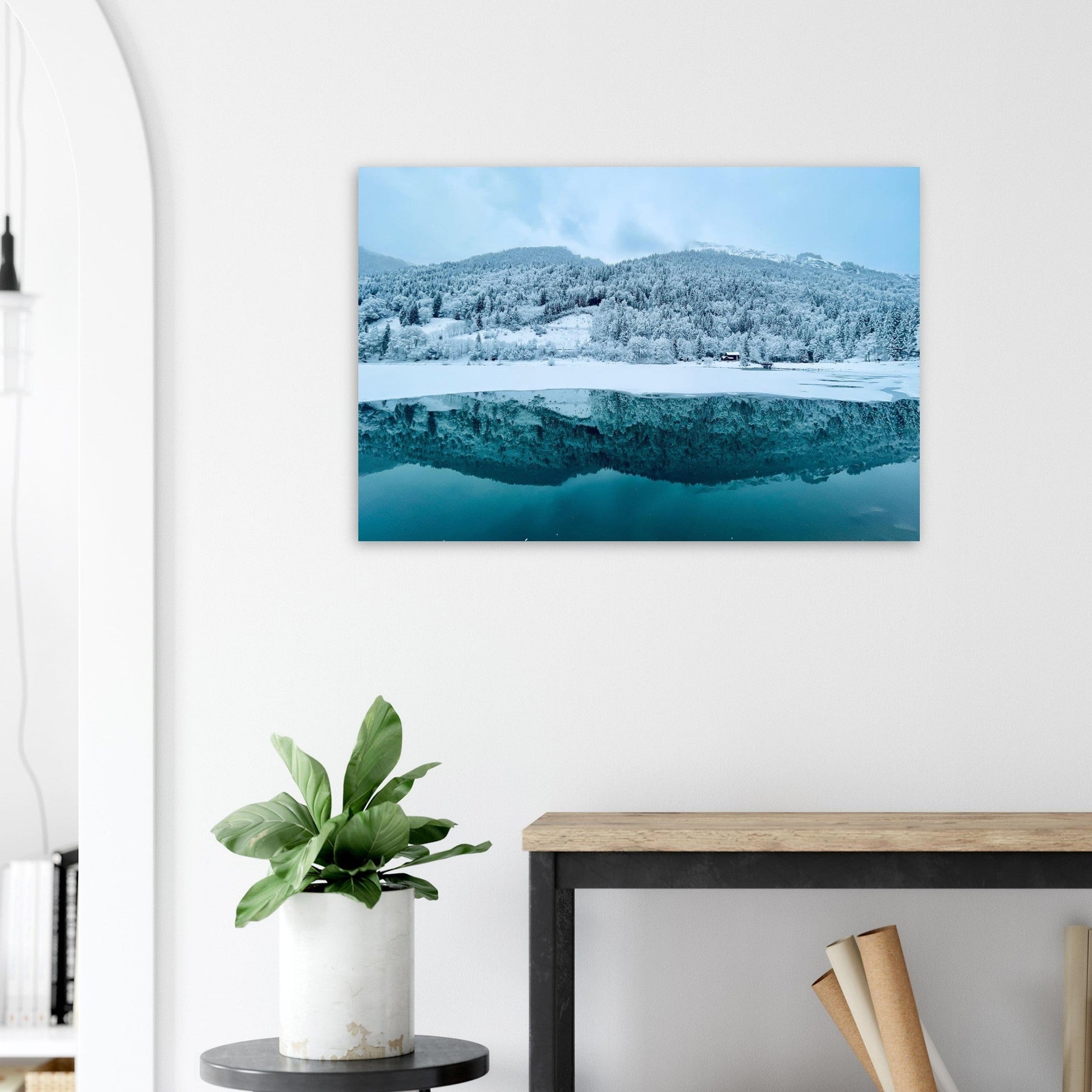 Photo du lac de Montriond sous la neige en Haute-Savoie — tableau photo paysage de montagne en Alu Dibond