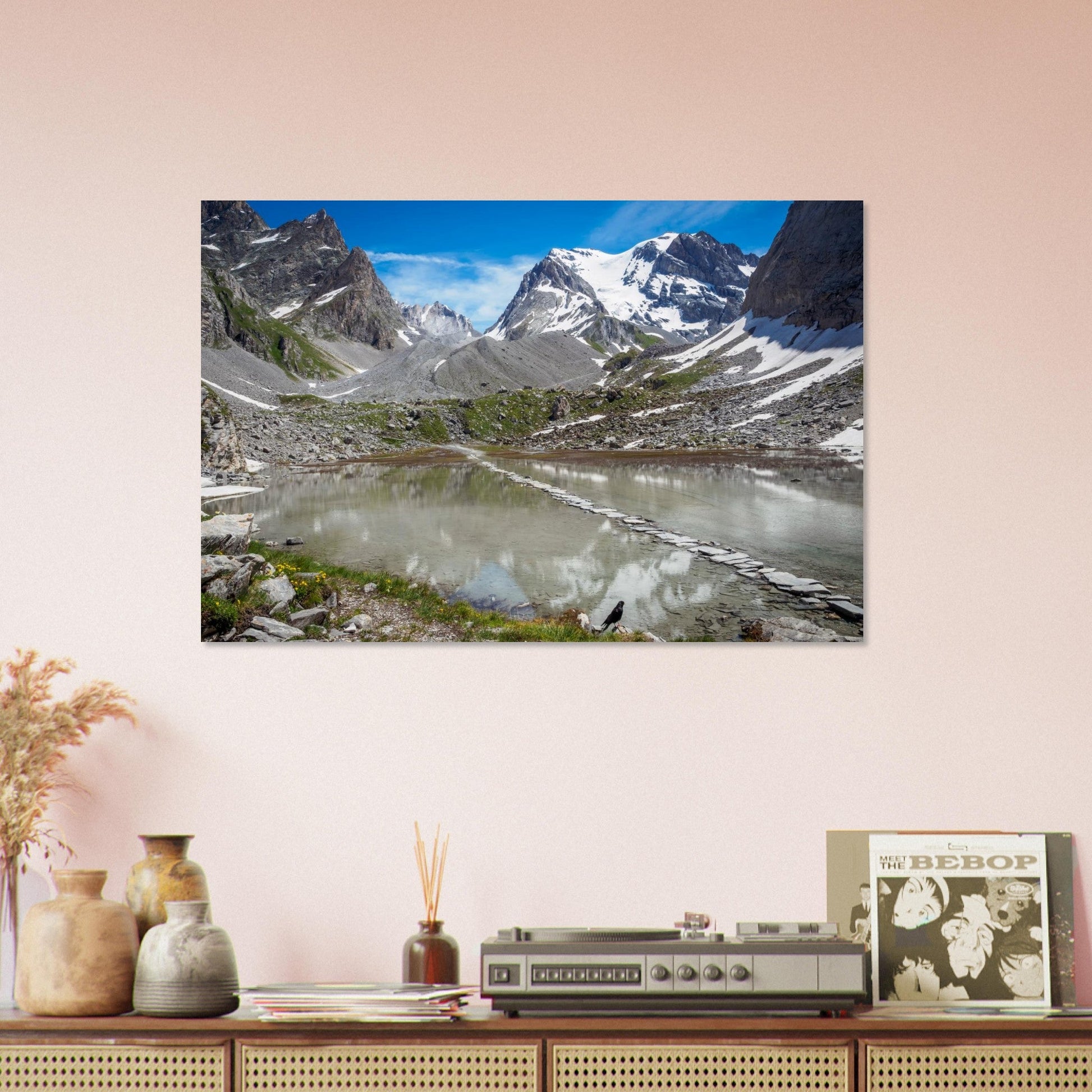 Tableau photo du Lac des Vaches et de la Grande Casse en Vanoise sur aluminium Dibond mat, présenté dans un intérieur