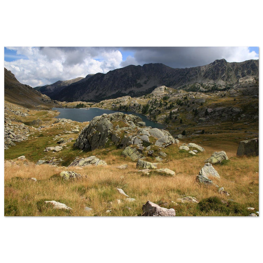 Photo du lac Long Supérieur et du refuge des Merveilles — tableau photo paysage de montagne en Alu Dibond, fabrication française