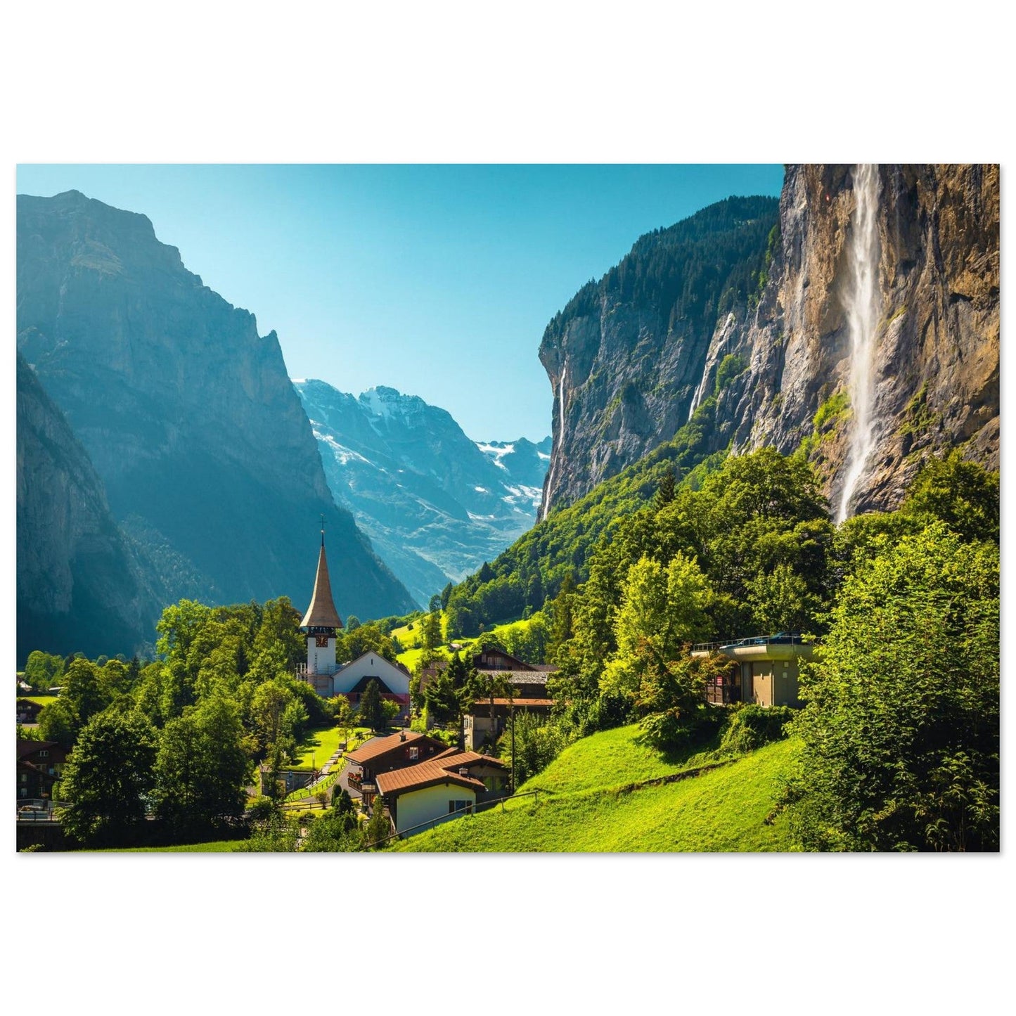 Tableau photo du Lauterbrunnen et la cascade de Staubbach sur aluminium Dibond mat, format 70 × 100 cm